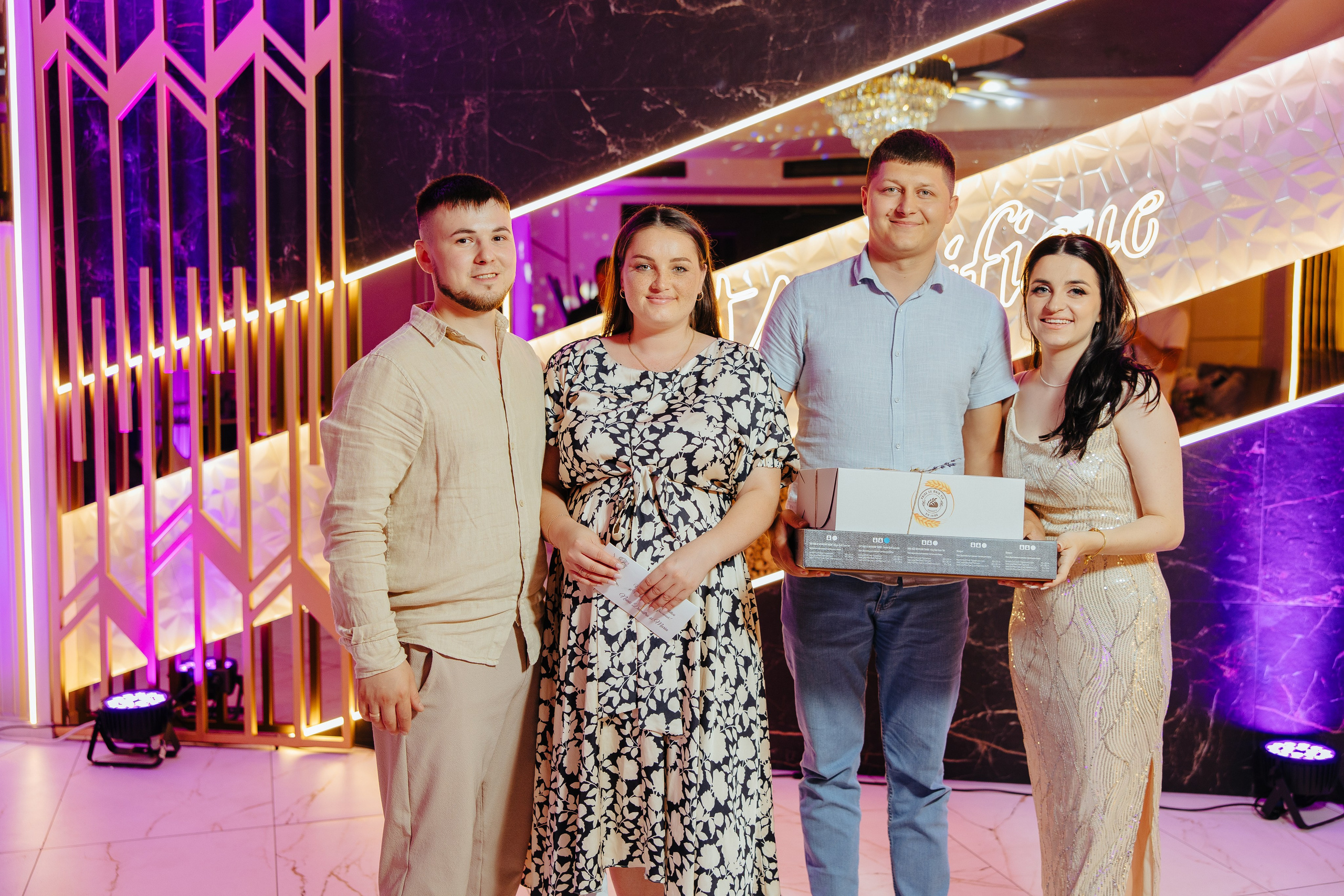 Delia. Fotograf de nuntă și evenimente private!