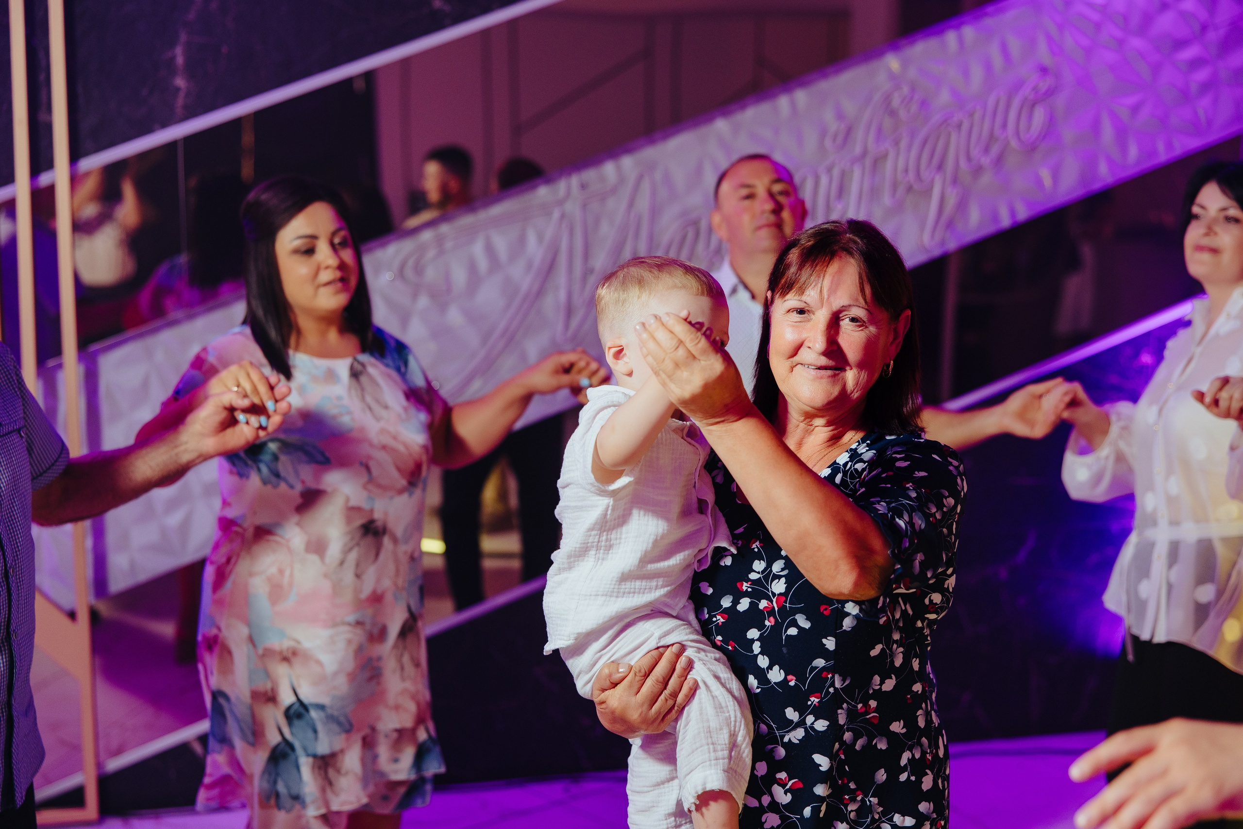 Delia. Fotograf de nuntă și evenimente private!