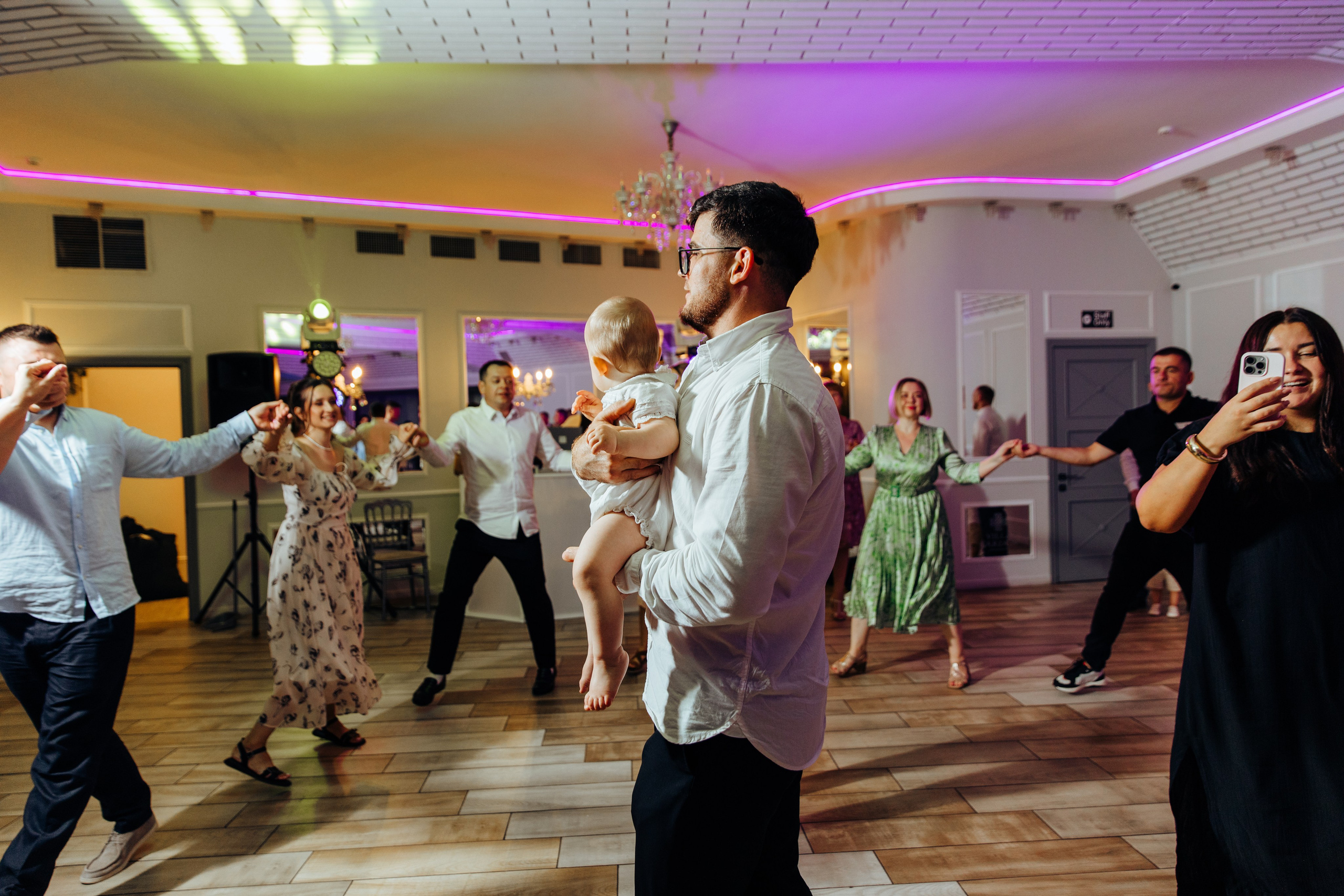 Antonia. Fotograf de nuntă și evenimente private!