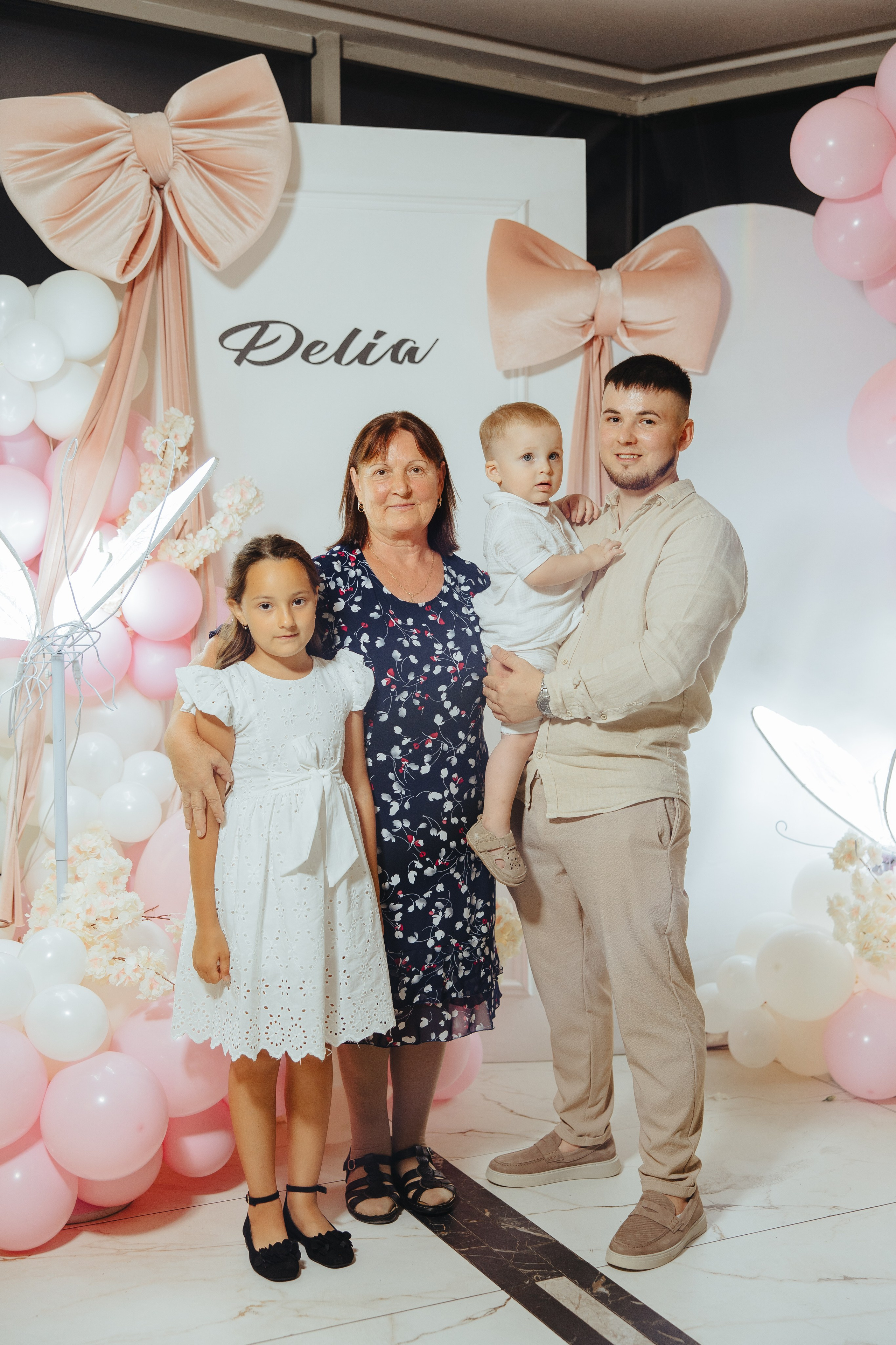 Delia. Fotograf de nuntă și evenimente private!