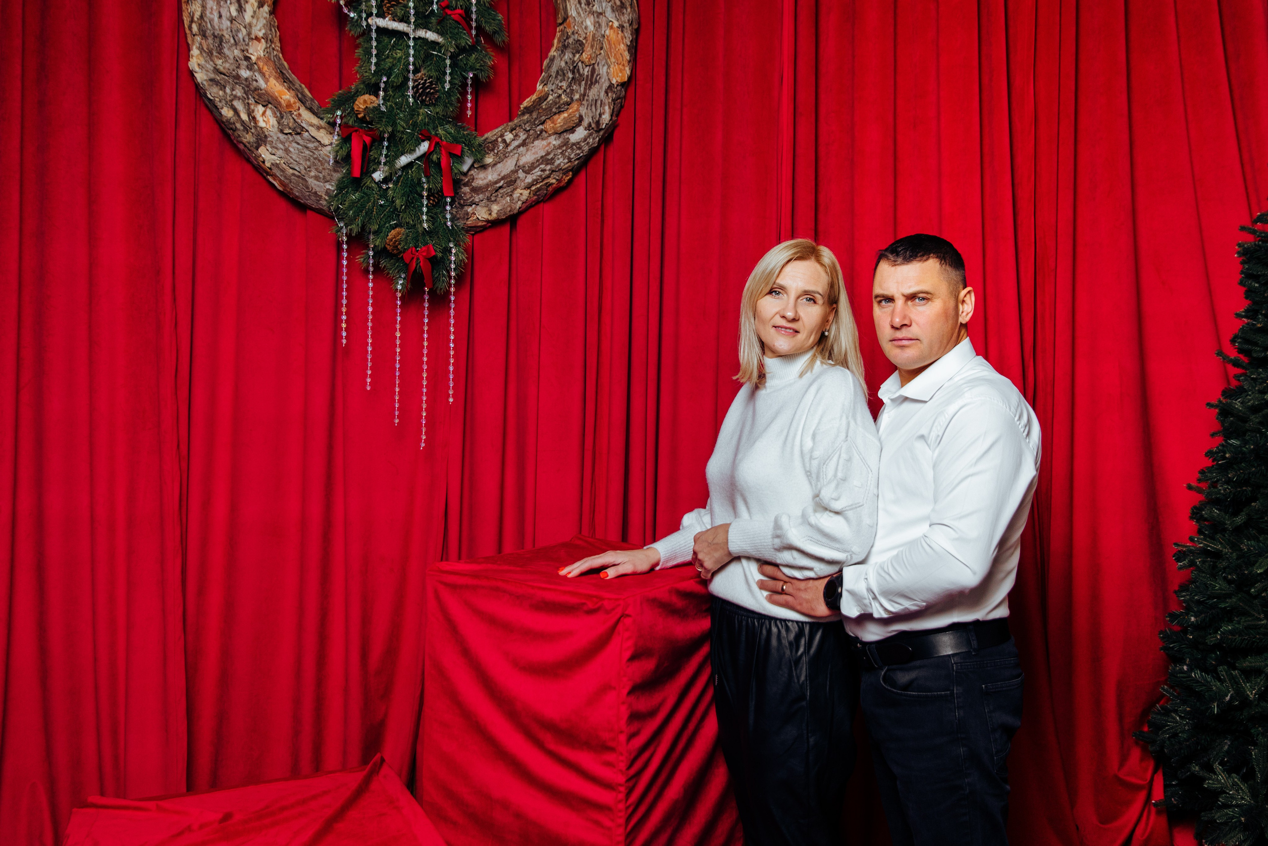 Magia sarbātorilor. Fotograf de nuntă și evenimente private!