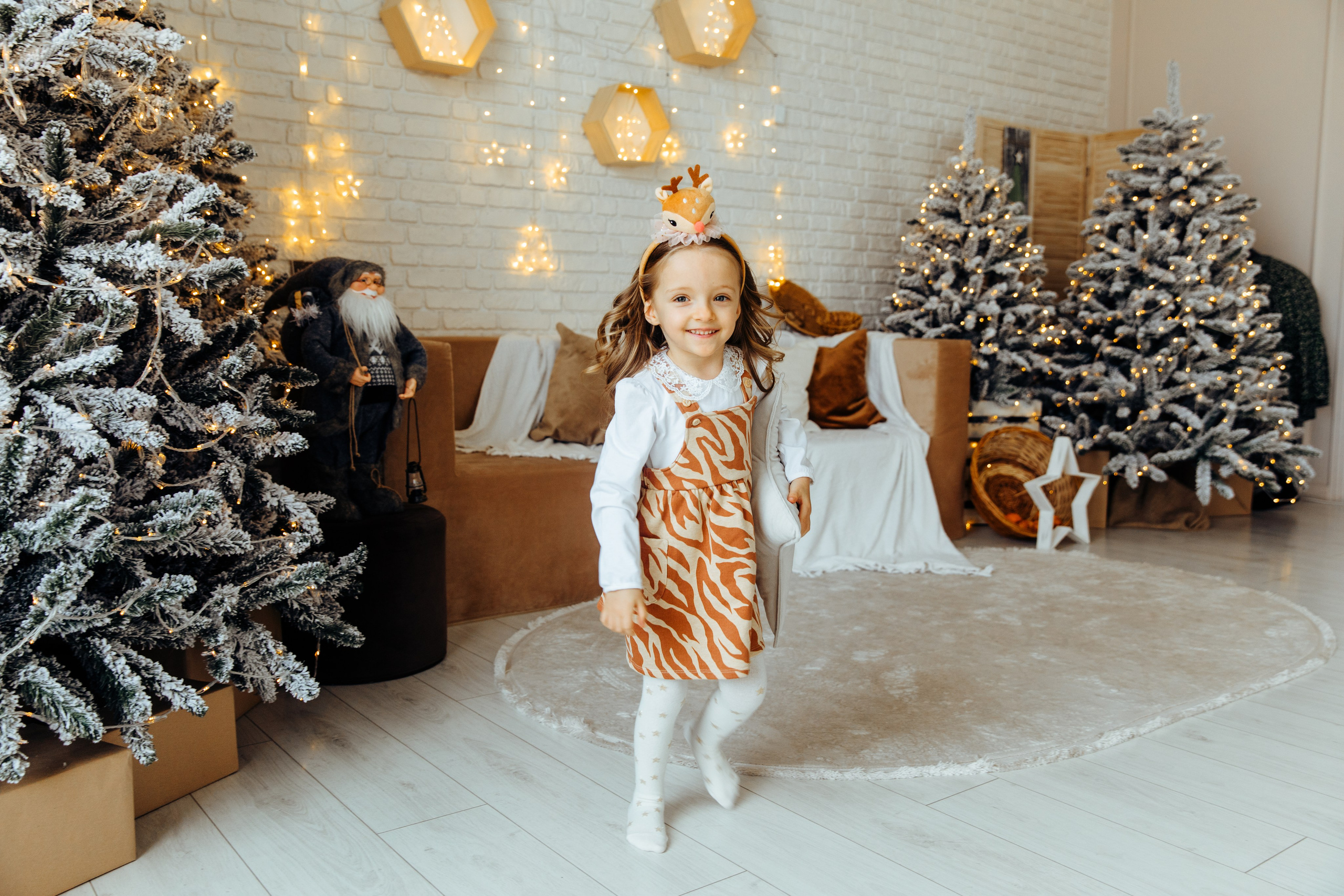 Magia sarbātorilor. Fotograf de nuntă și evenimente private!