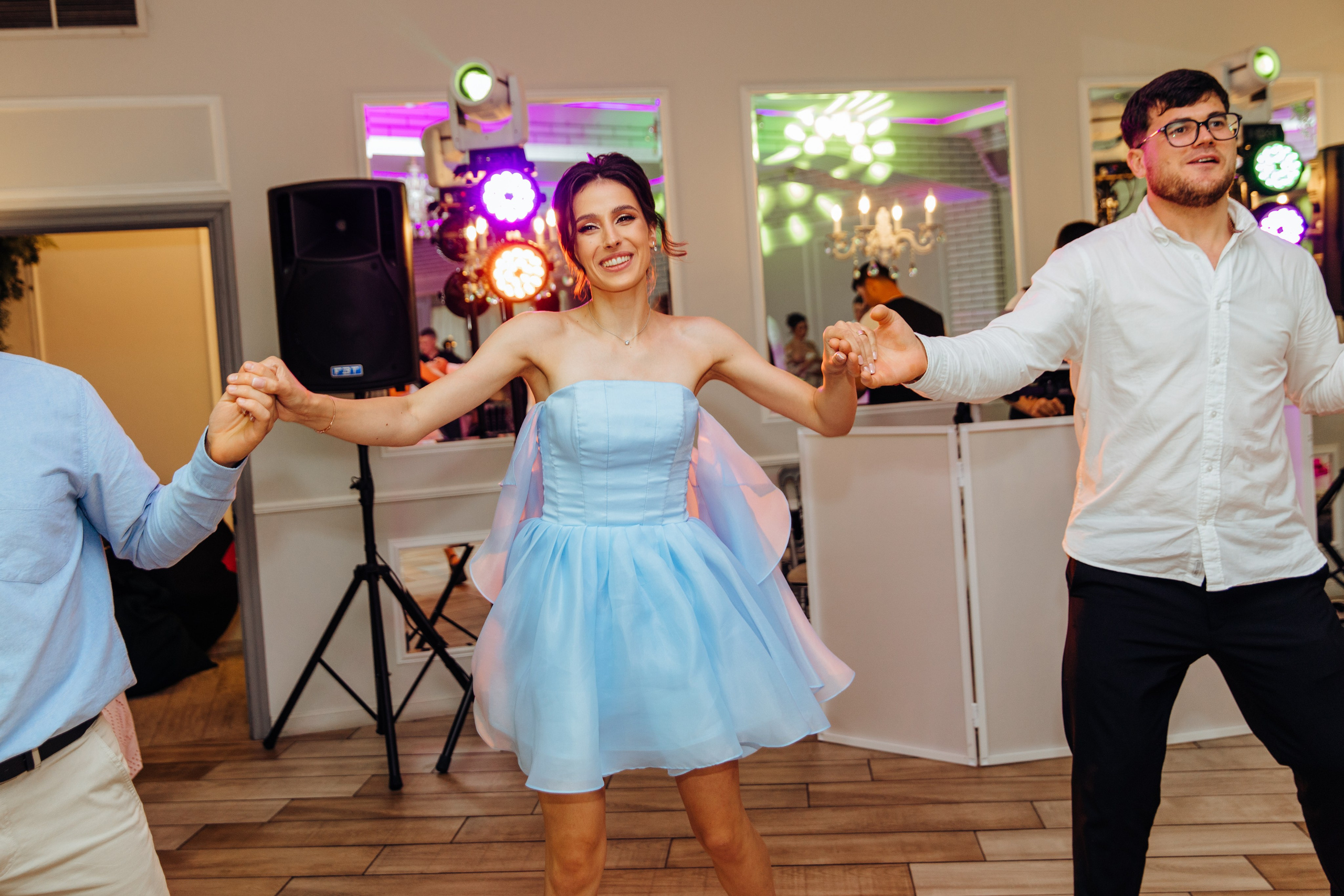 Antonia. Fotograf de nuntă și evenimente private!