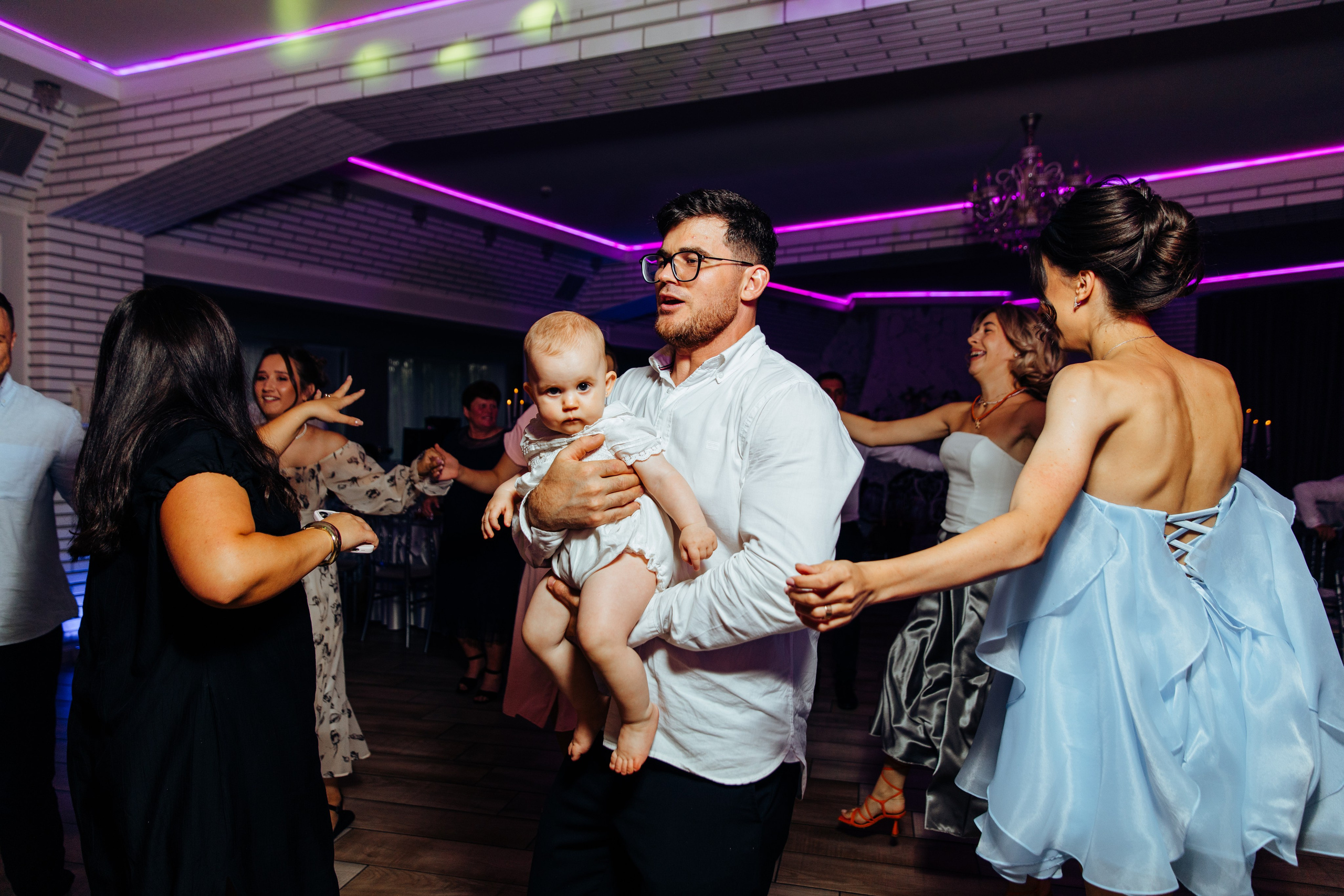 Antonia. Fotograf de nuntă și evenimente private!