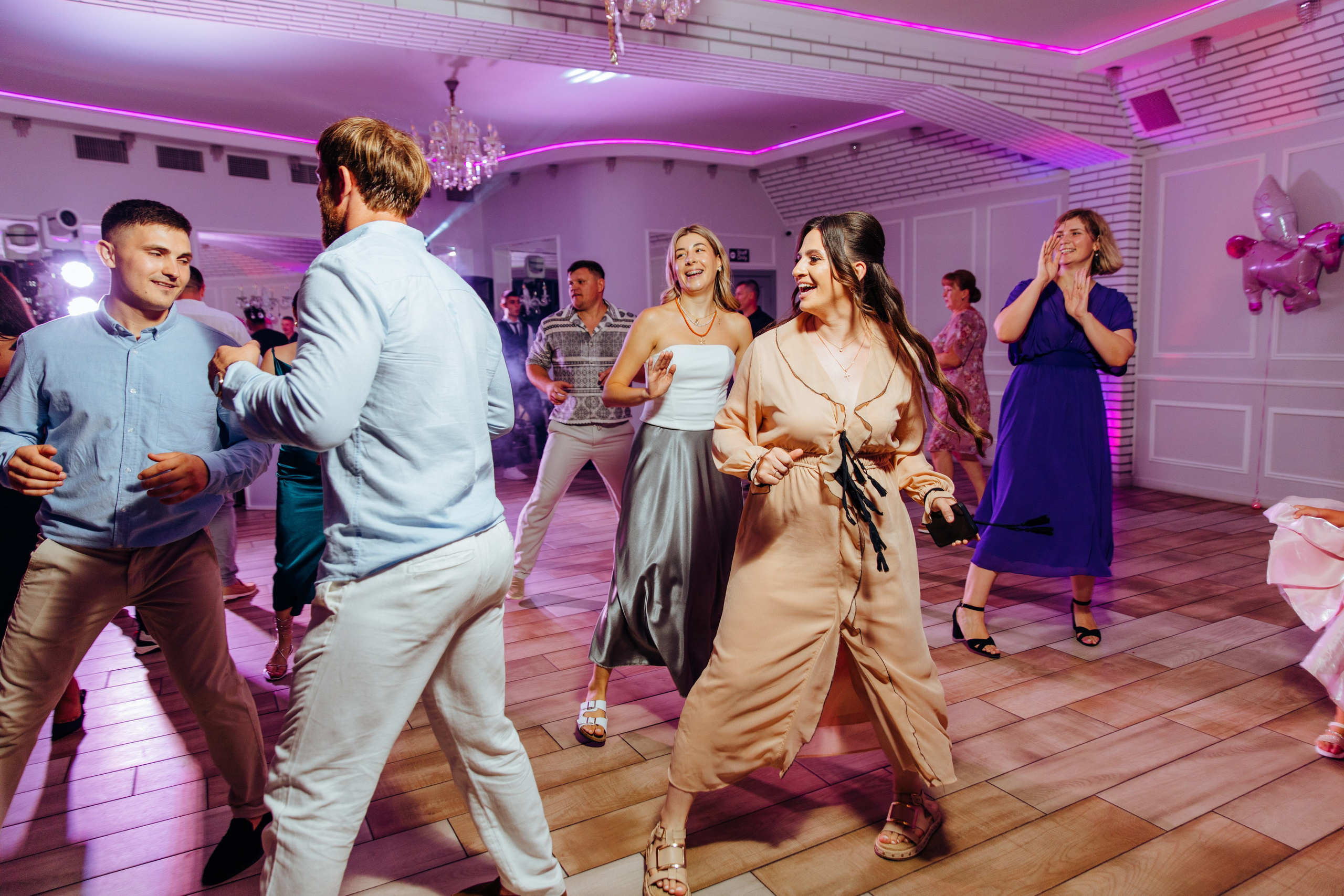 Antonia. Fotograf de nuntă și evenimente private!