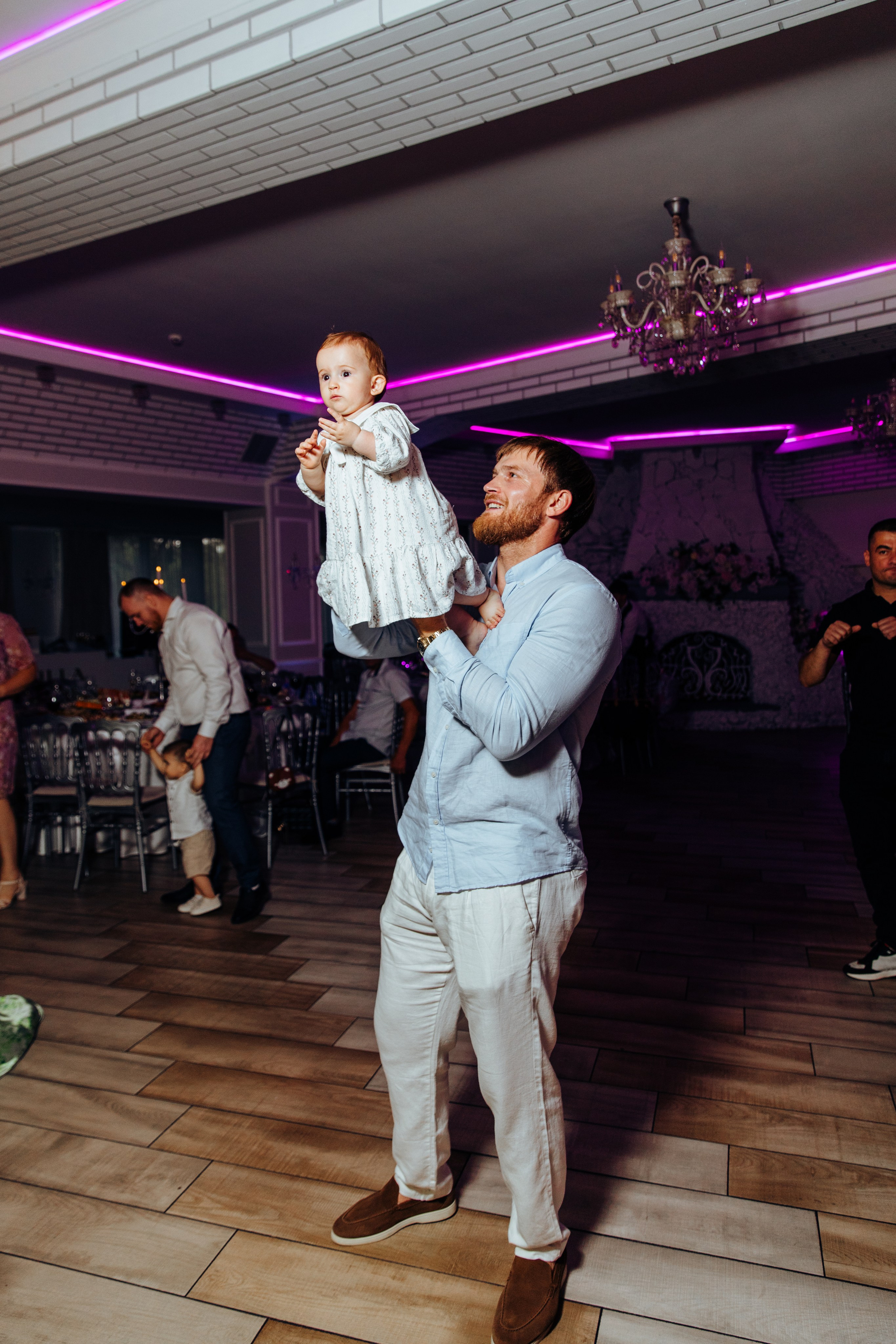 Antonia. Fotograf de nuntă și evenimente private!