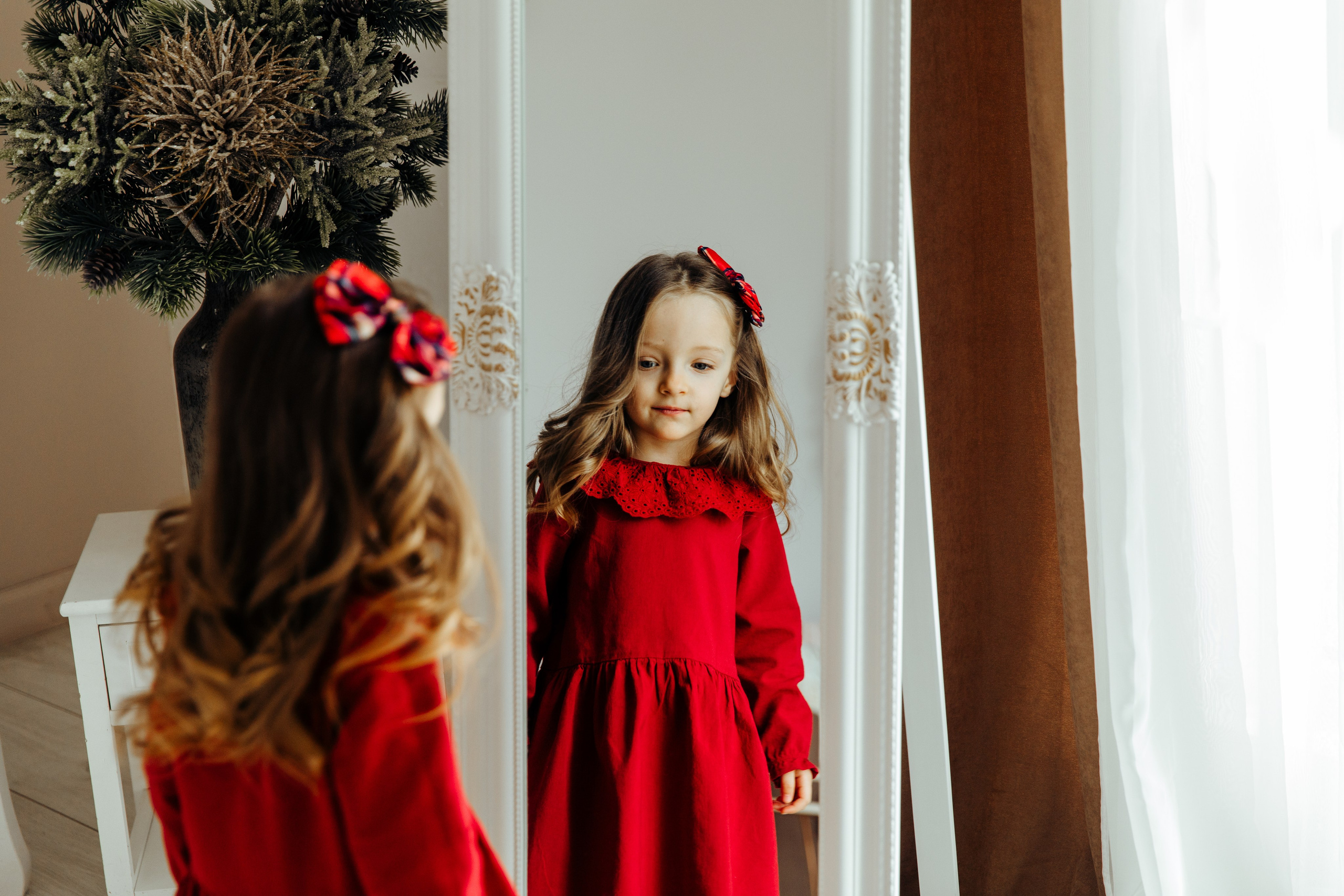 Magia sarbātorilor. Fotograf de nuntă și evenimente private!