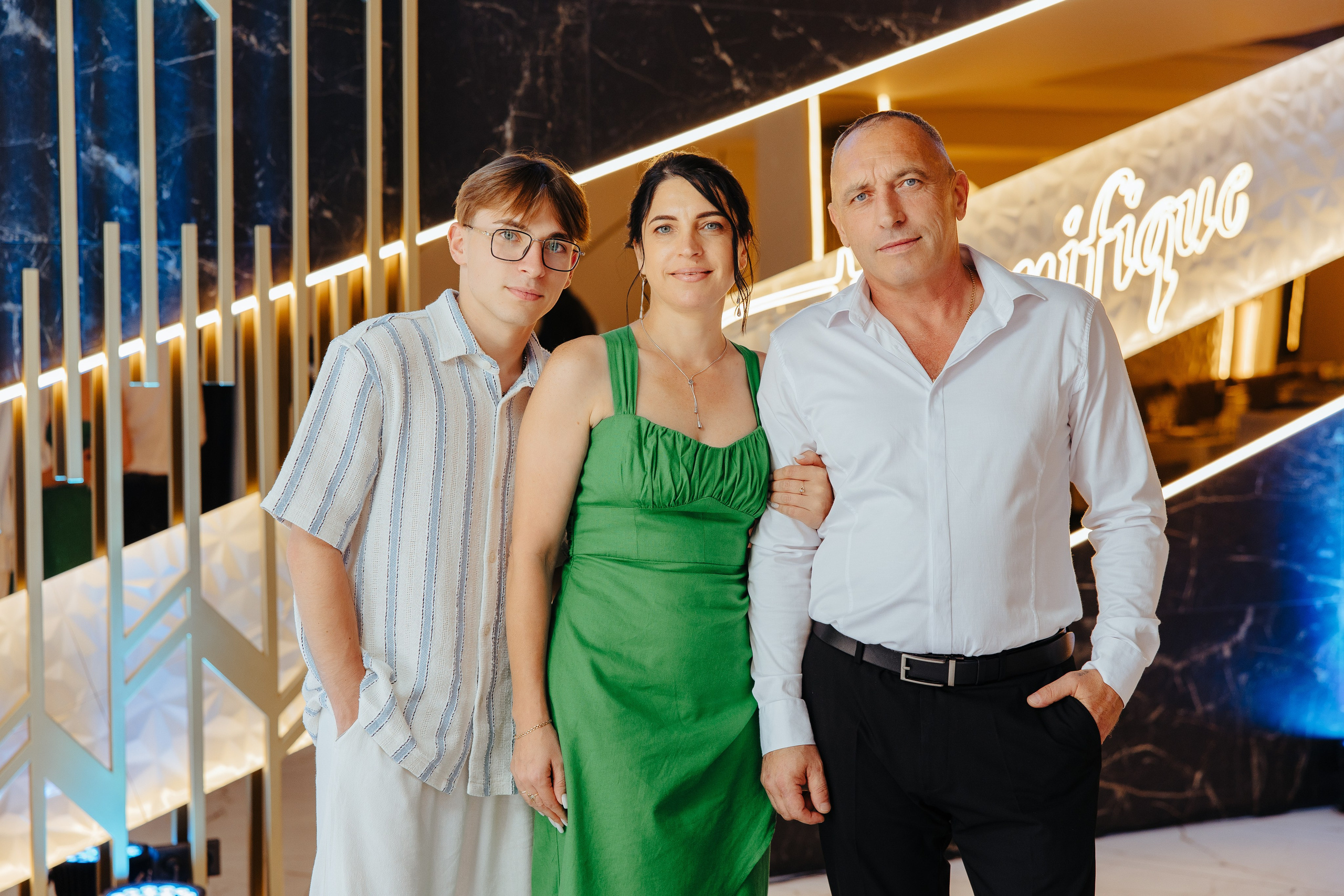 Delia. Fotograf de nuntă și evenimente private!