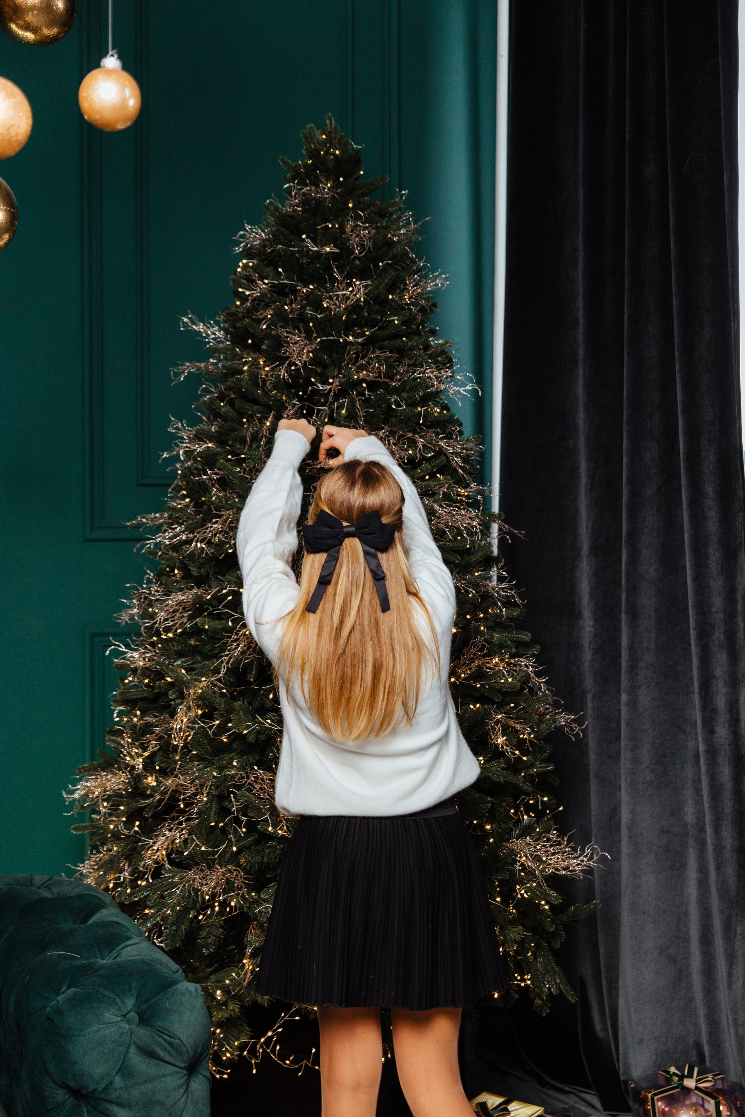 Magia sarbātorilor. Fotograf de nuntă și evenimente private!