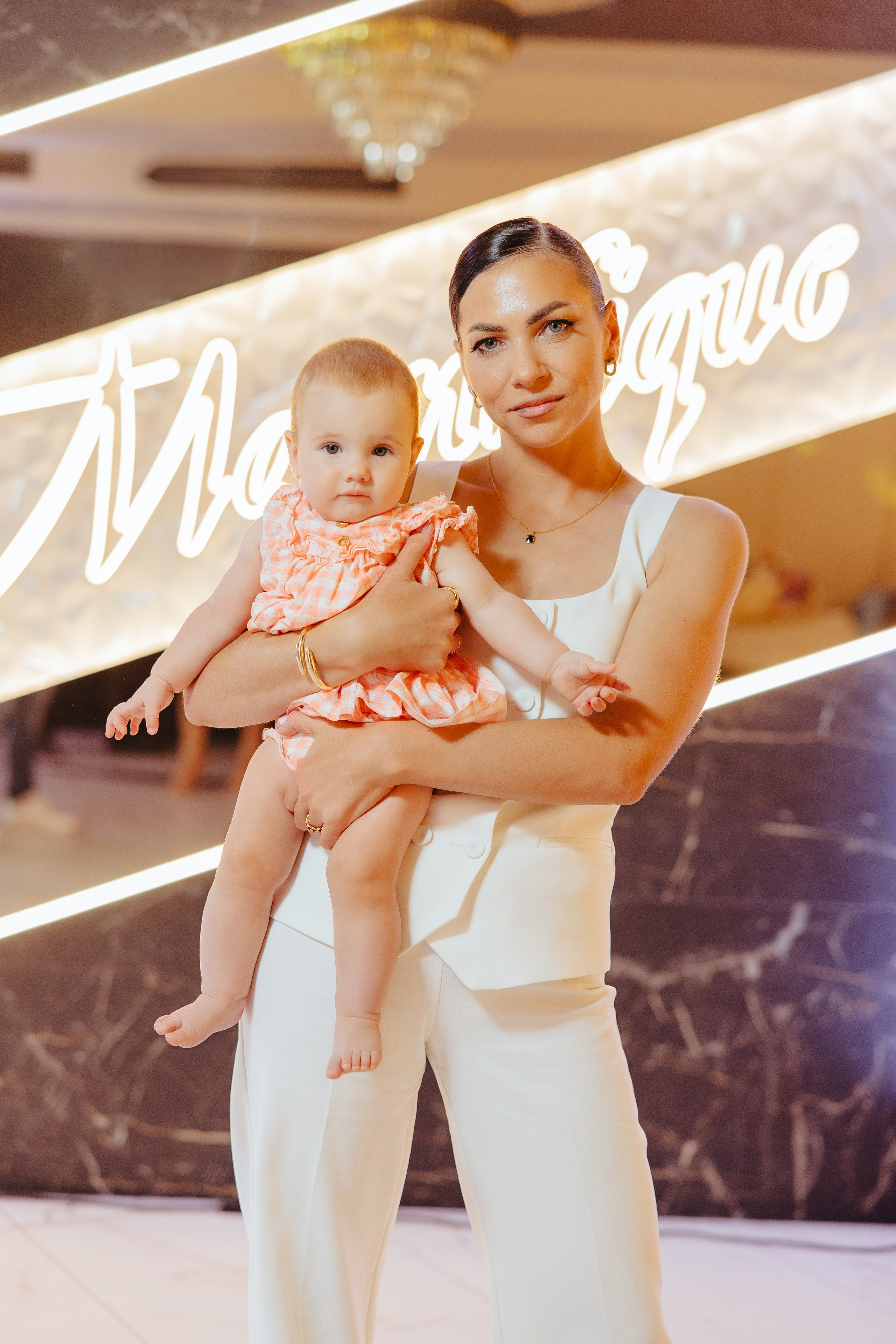 Delia. Fotograf de nuntă și evenimente private!