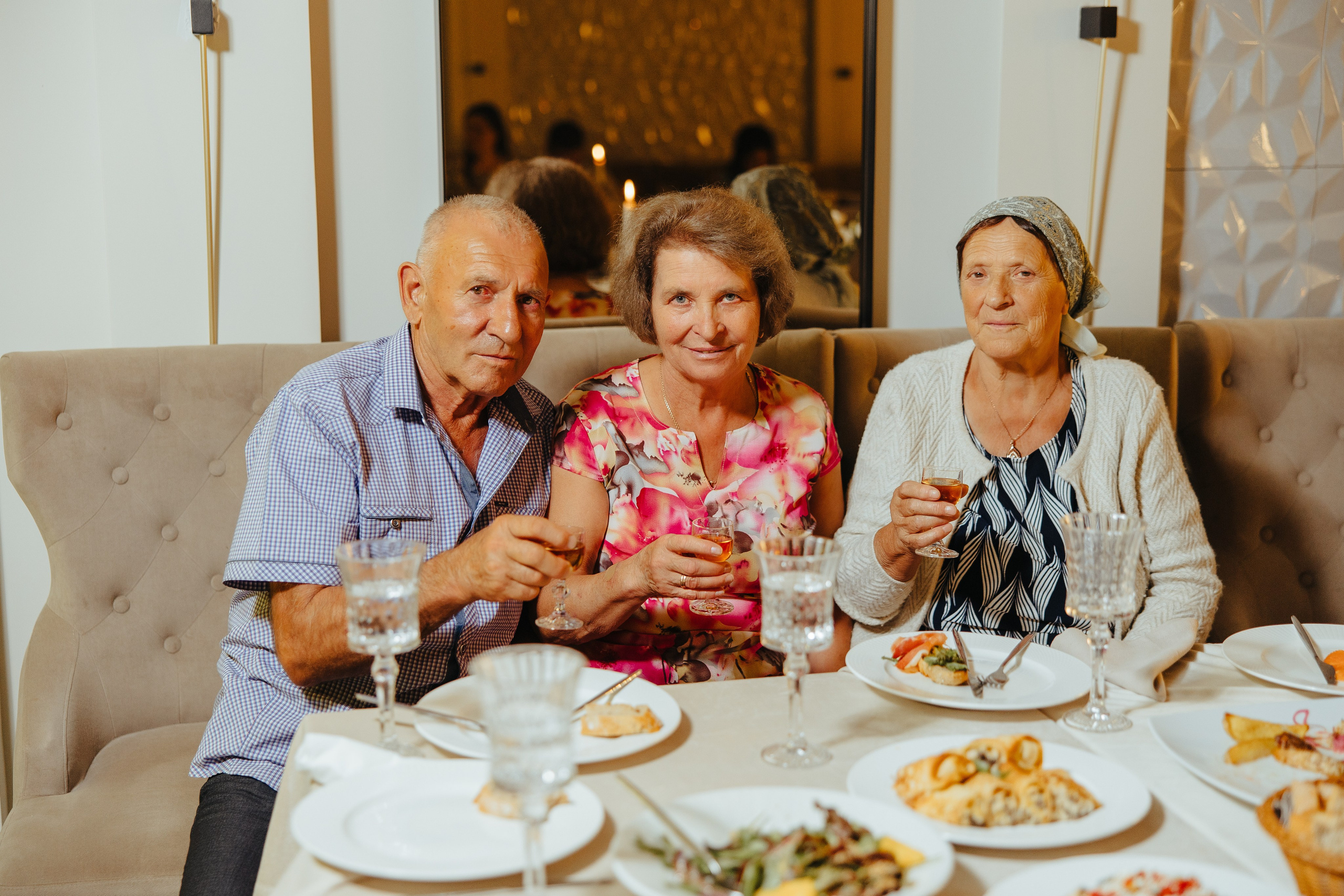 Delia. Fotograf de nuntă și evenimente private!