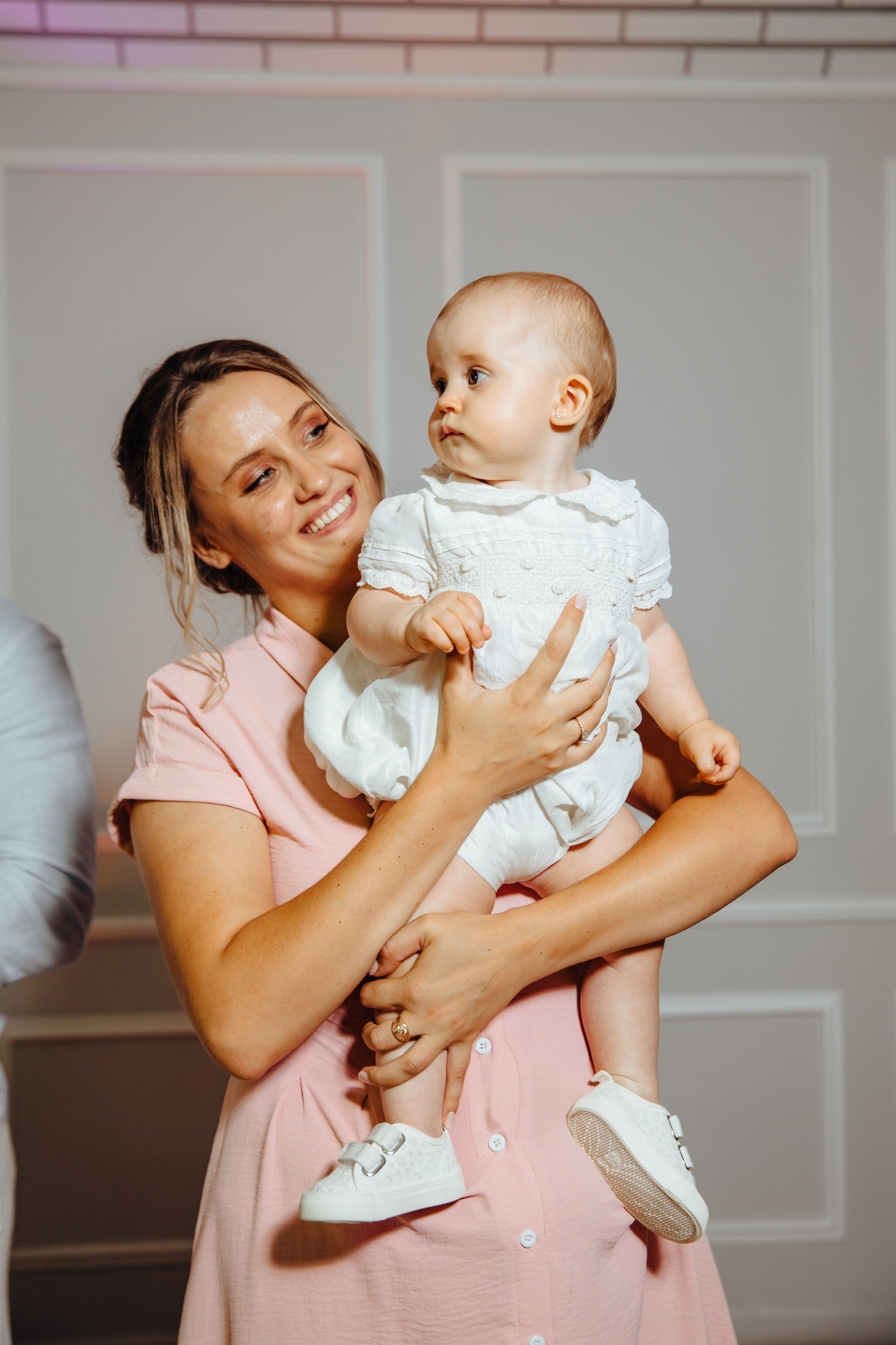 Antonia. Fotograf de nuntă și evenimente private!