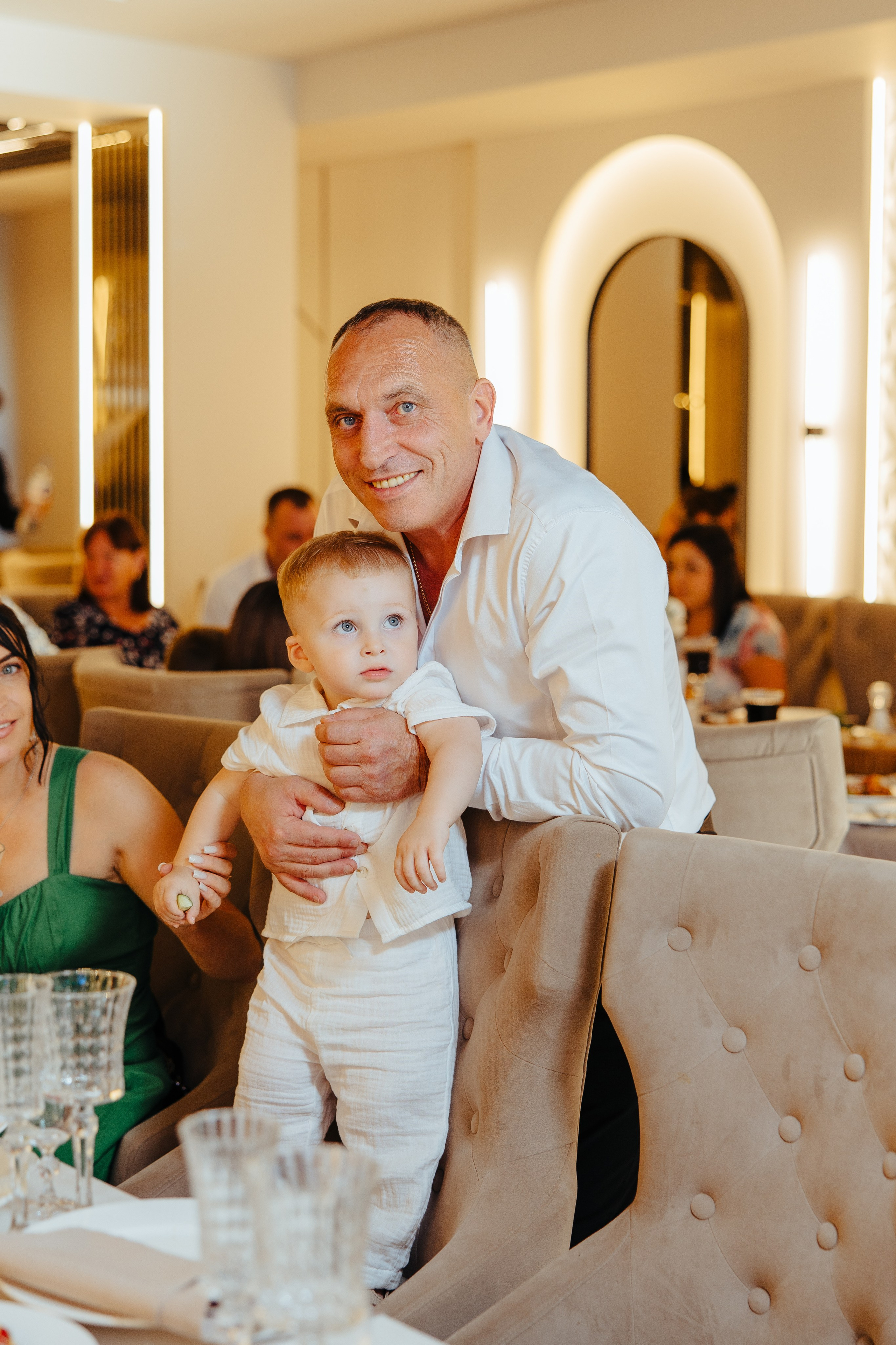 Delia. Fotograf de nuntă și evenimente private!