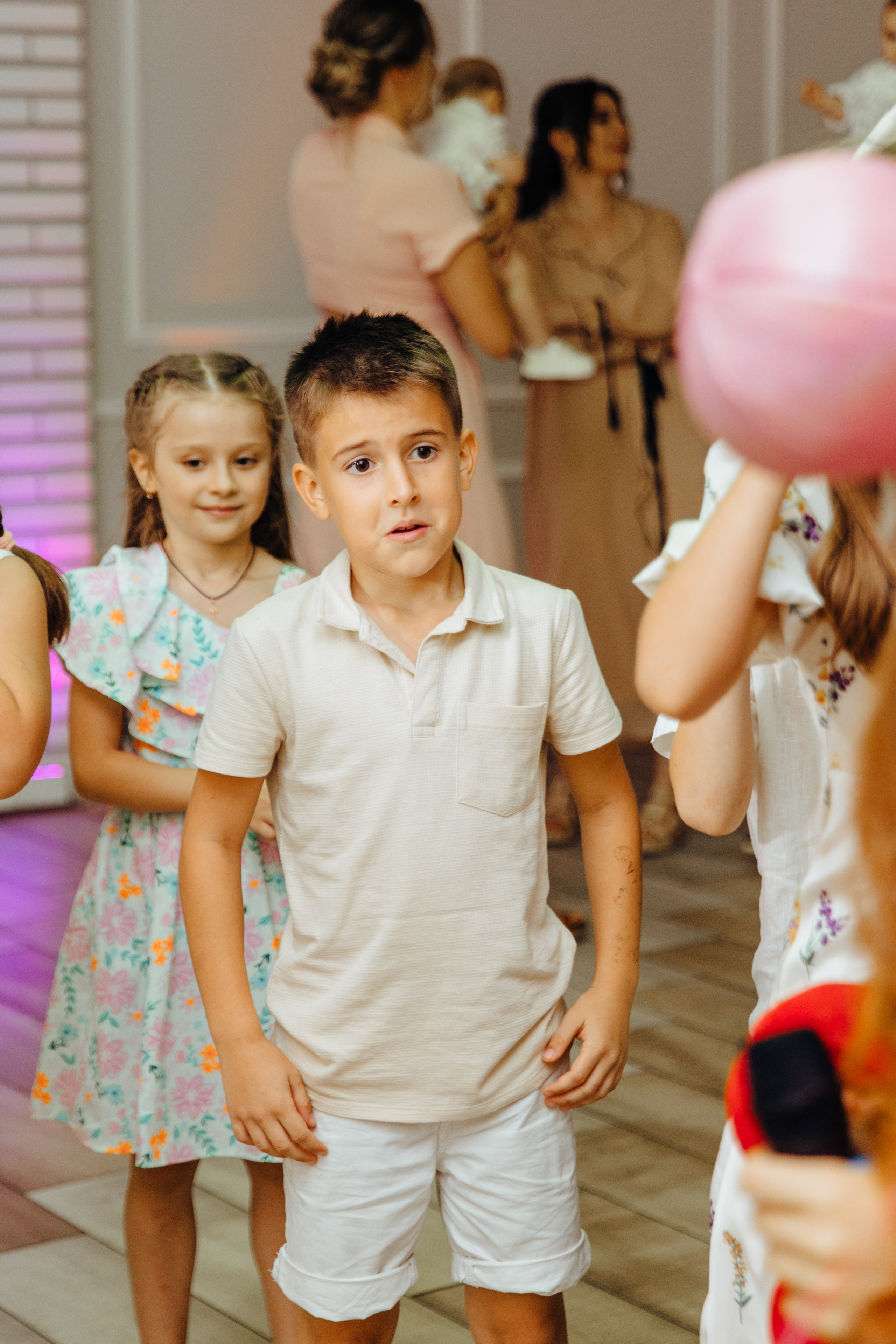 Antonia. Fotograf de nuntă și evenimente private!