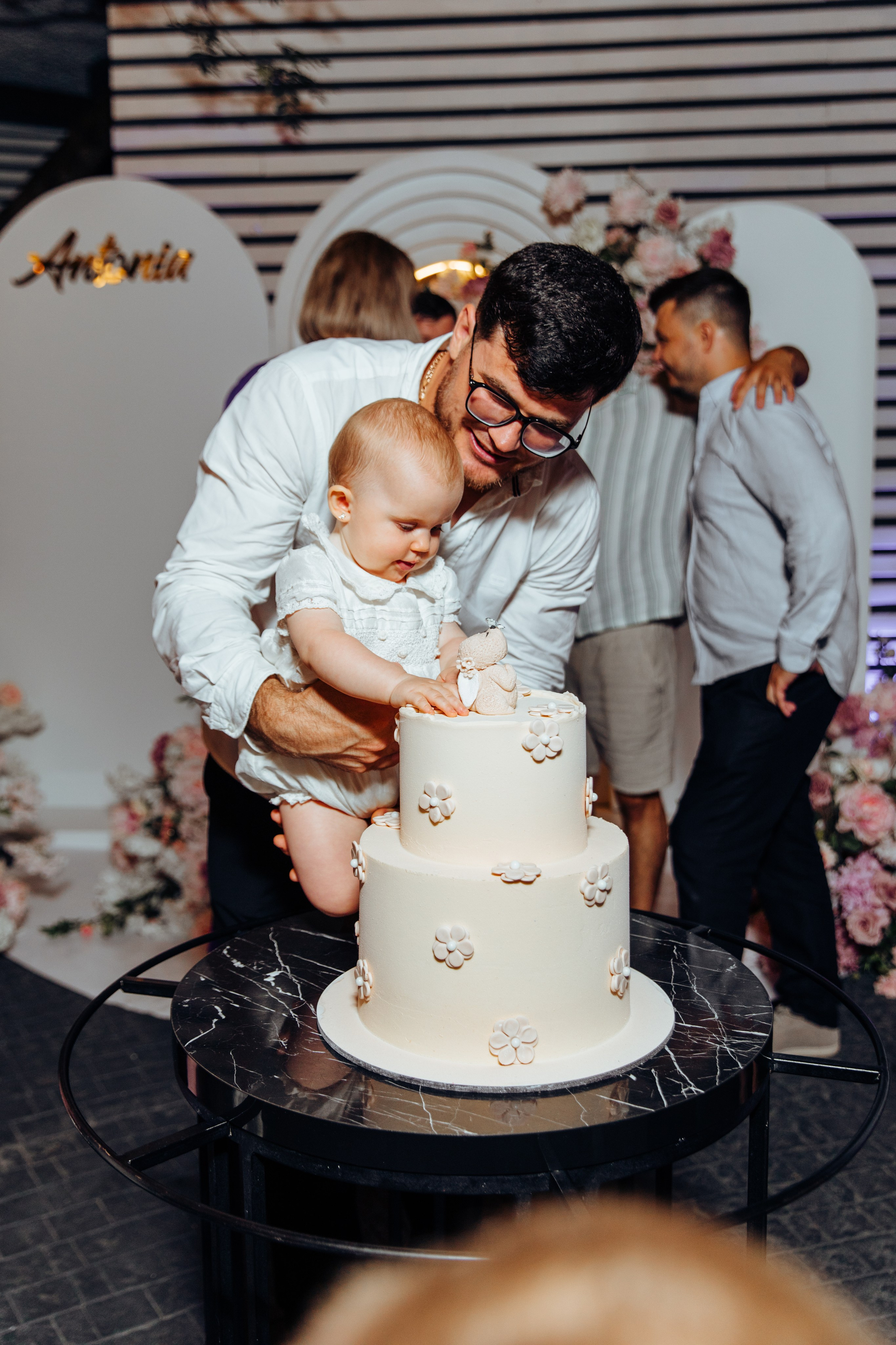 Antonia. Fotograf de nuntă și evenimente private!