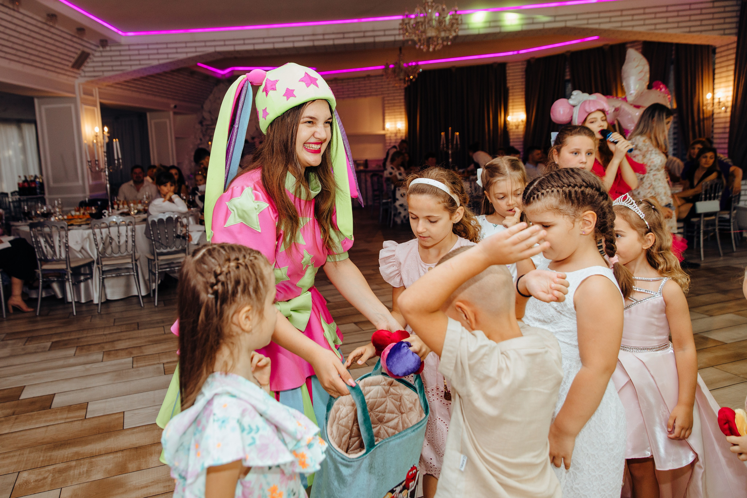 Antonia. Fotograf de nuntă și evenimente private!