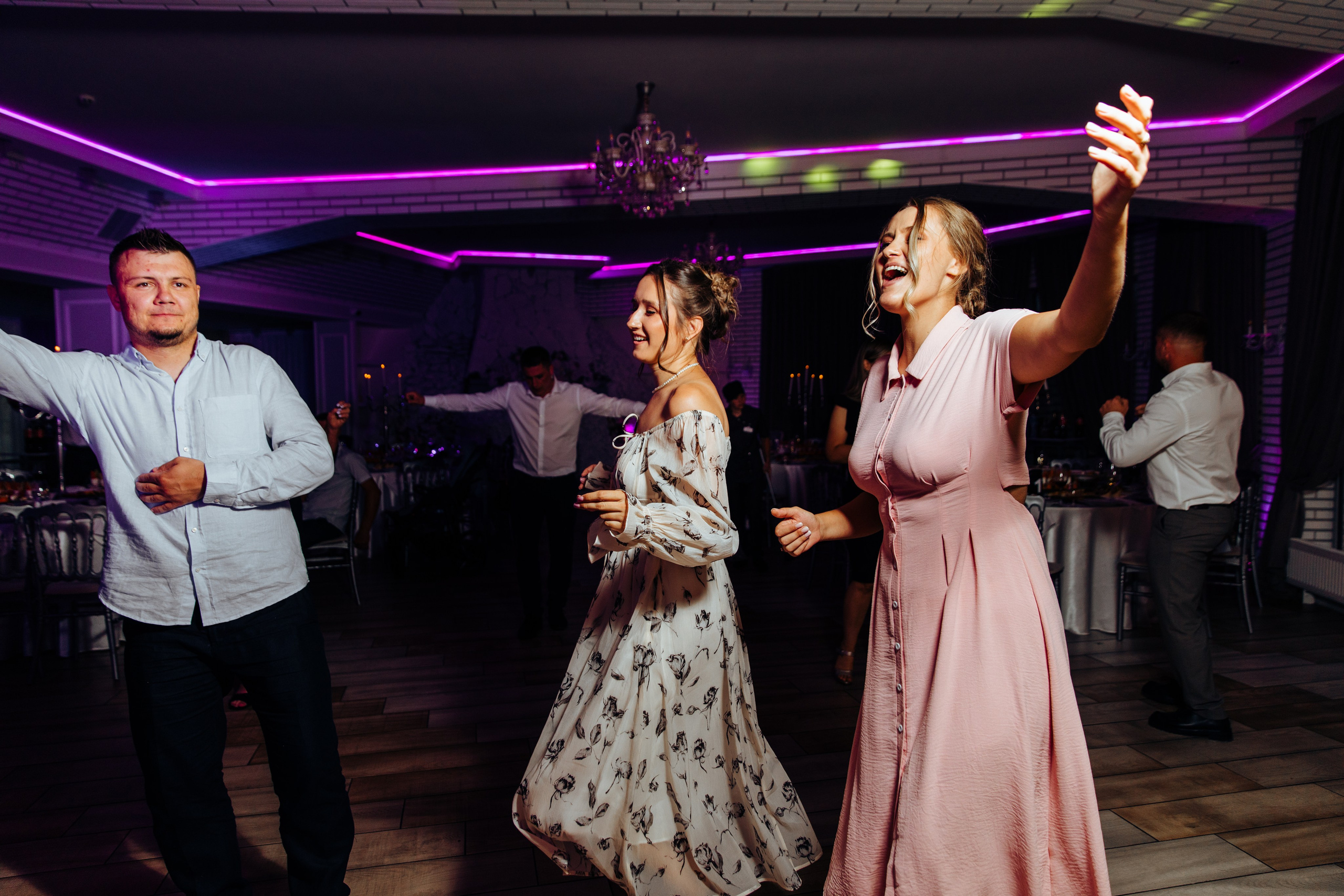 Antonia. Fotograf de nuntă și evenimente private!