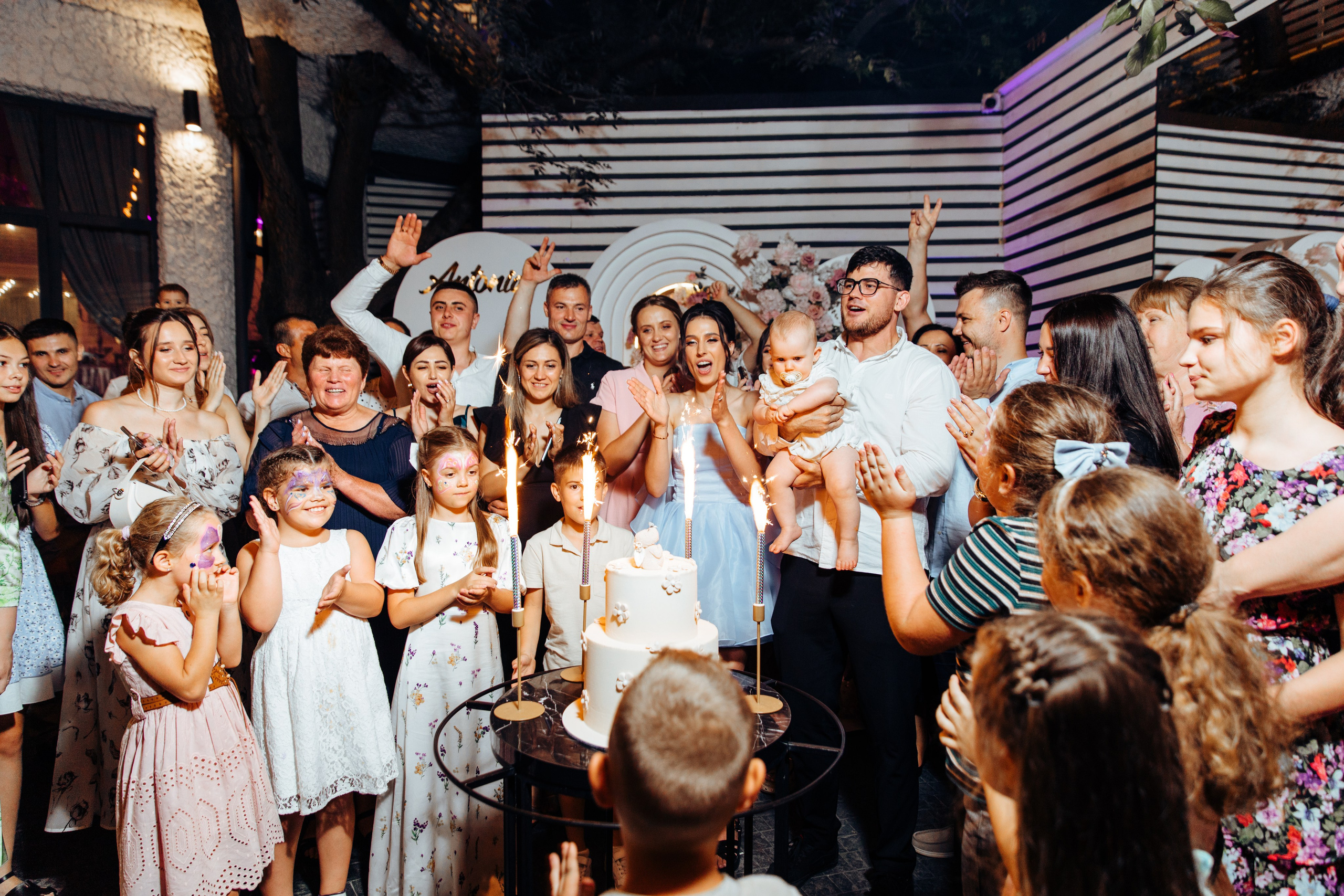 Antonia. Fotograf de nuntă și evenimente private!