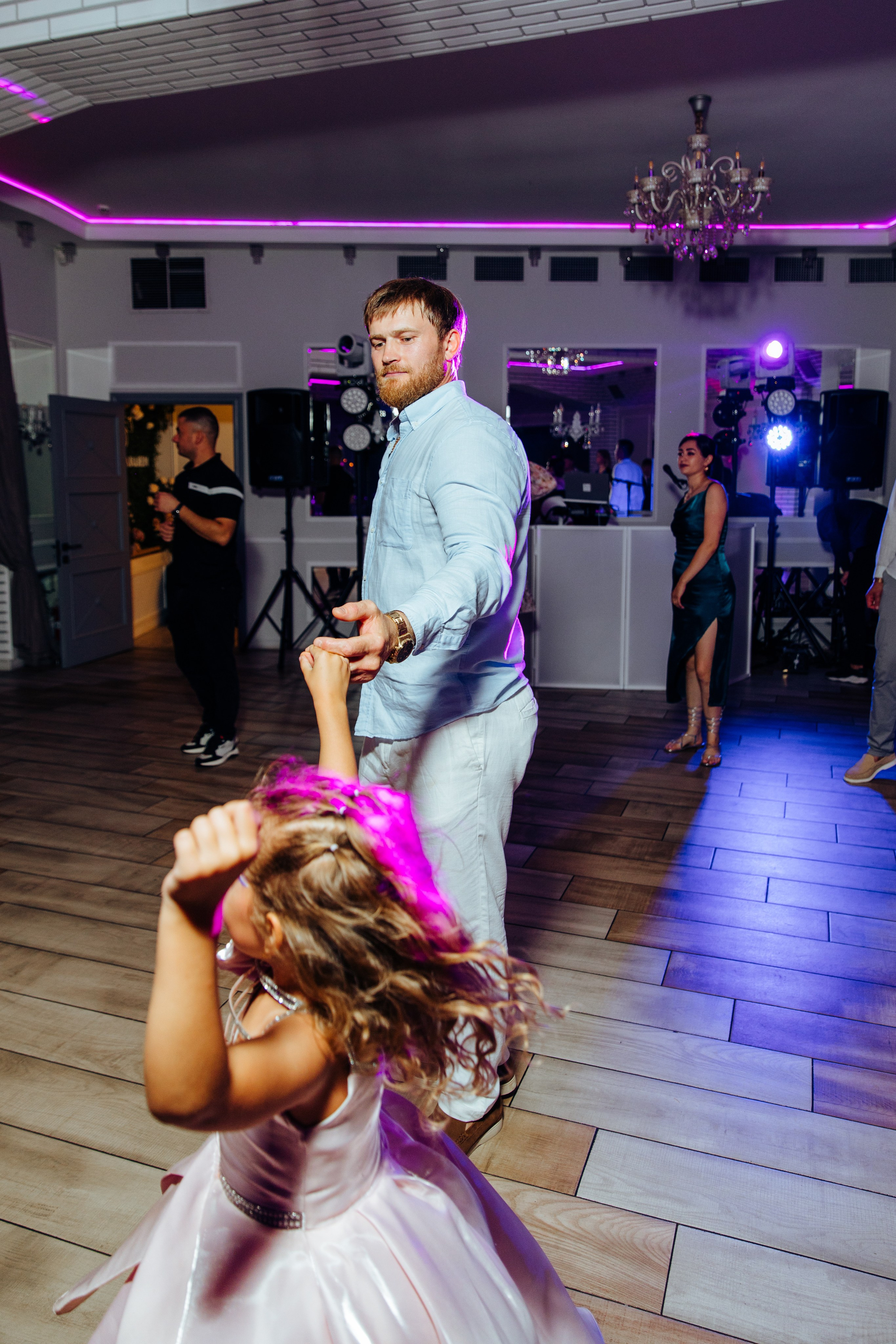 Antonia. Fotograf de nuntă și evenimente private!