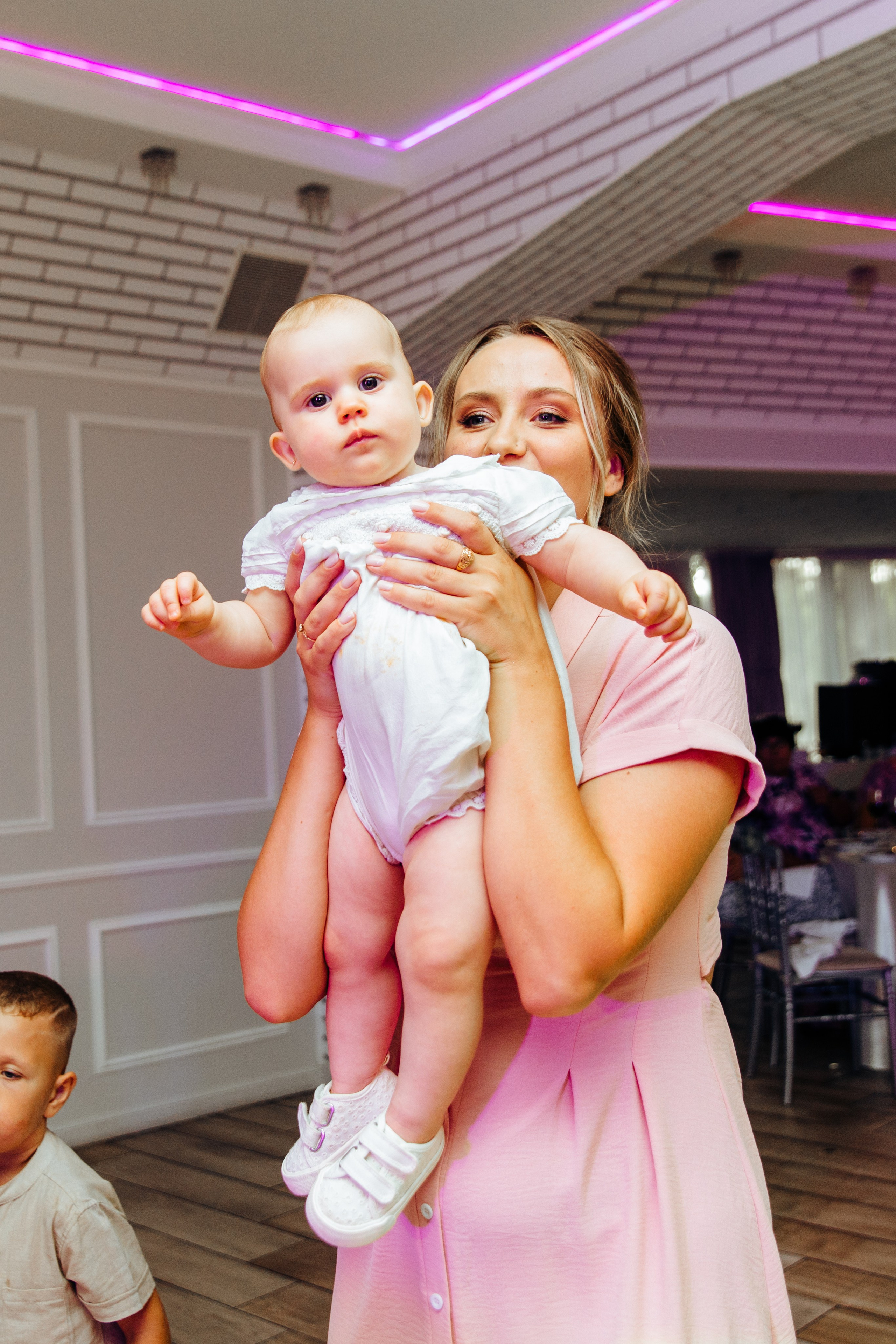 Antonia. Fotograf de nuntă și evenimente private!