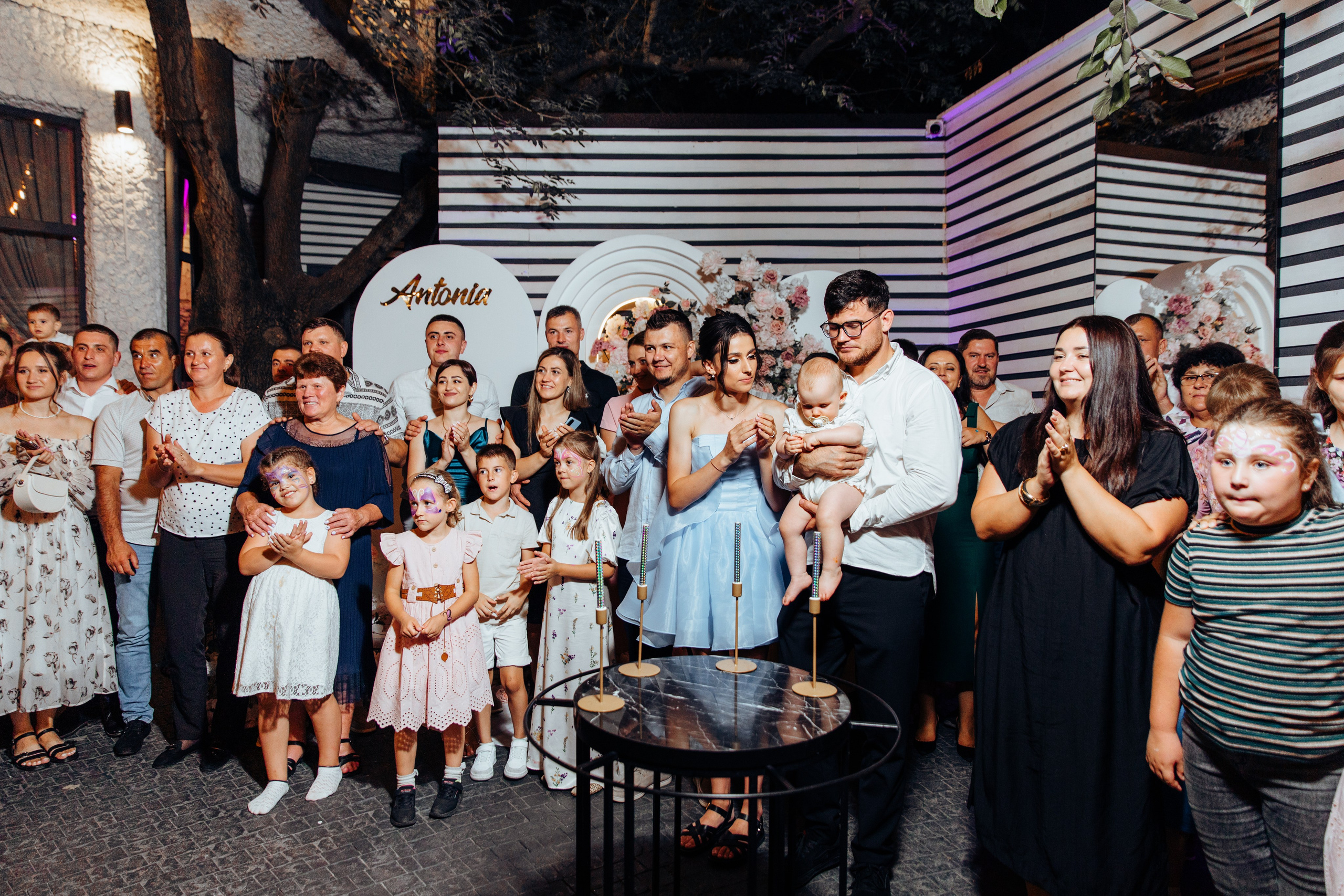 Antonia. Fotograf de nuntă și evenimente private!