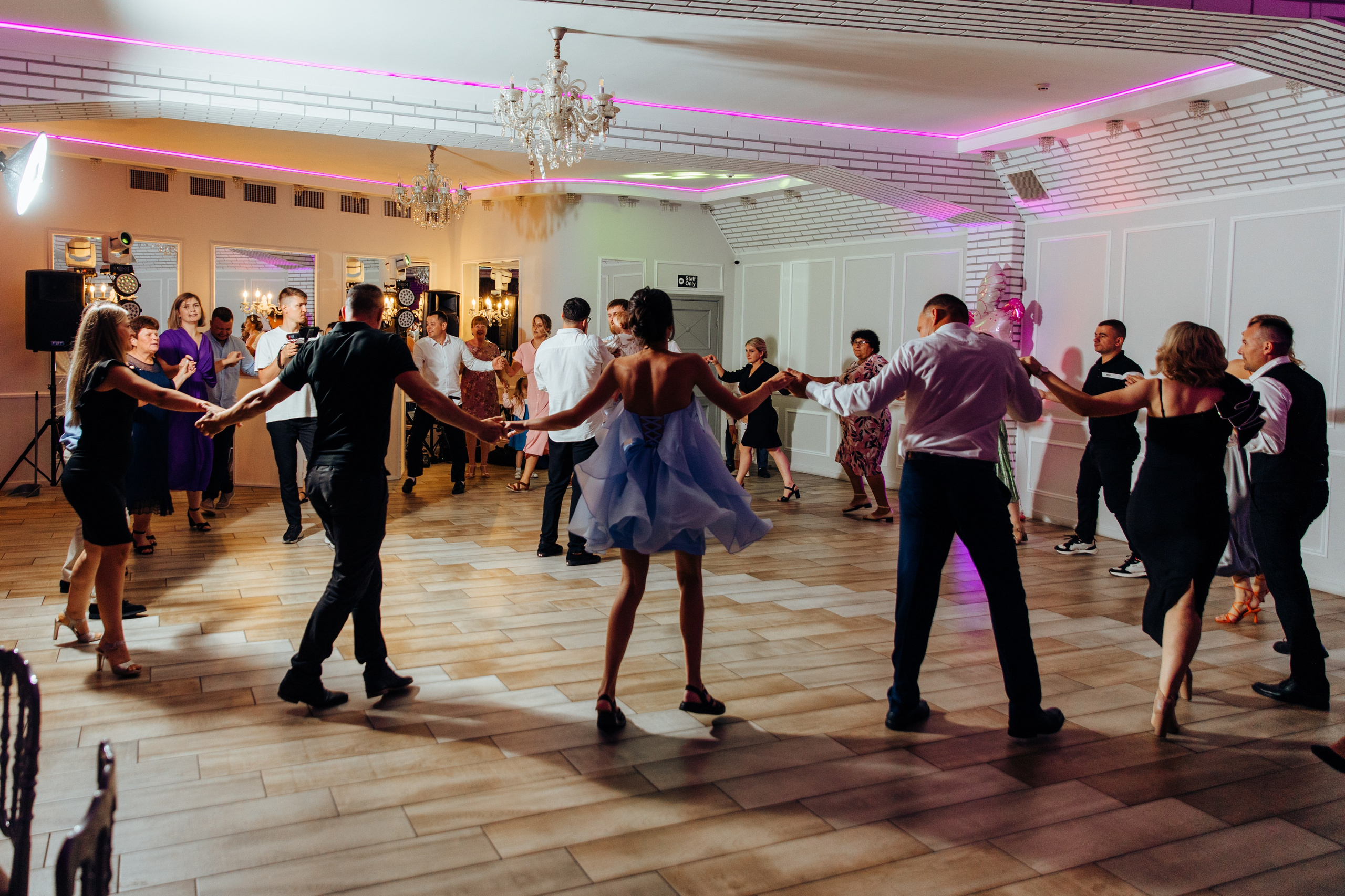 Antonia. Fotograf de nuntă și evenimente private!