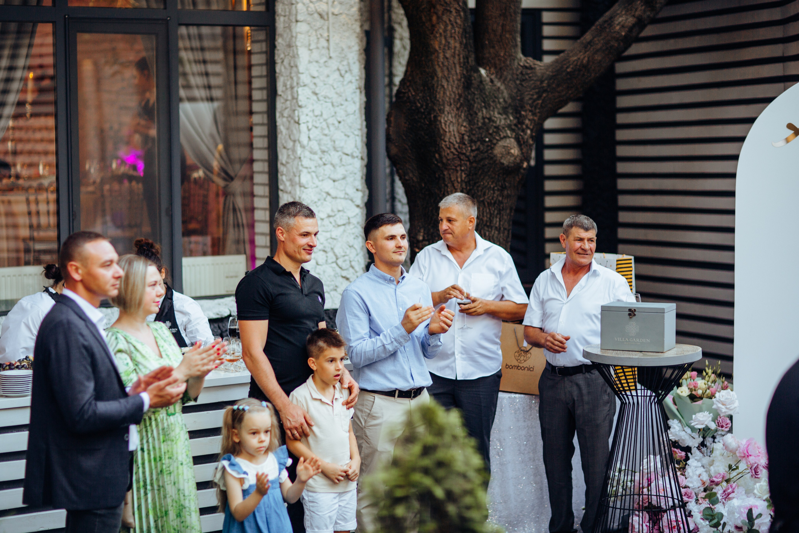 Antonia. Fotograf de nuntă și evenimente private!