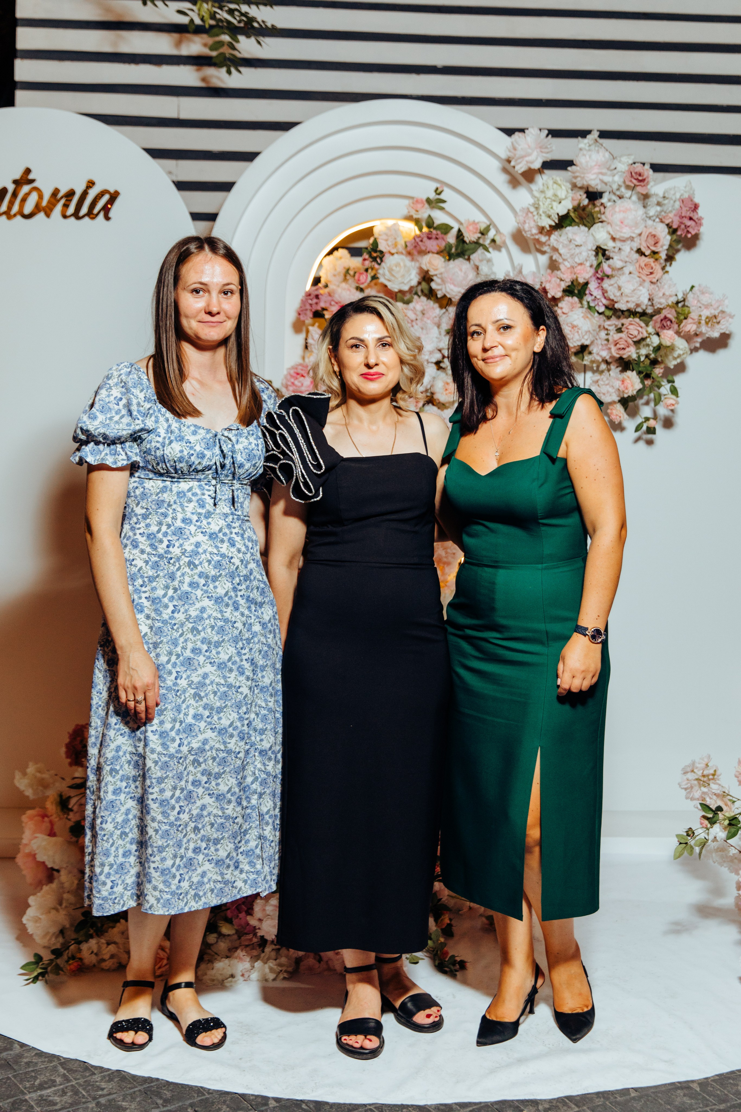 Antonia. Fotograf de nuntă și evenimente private!