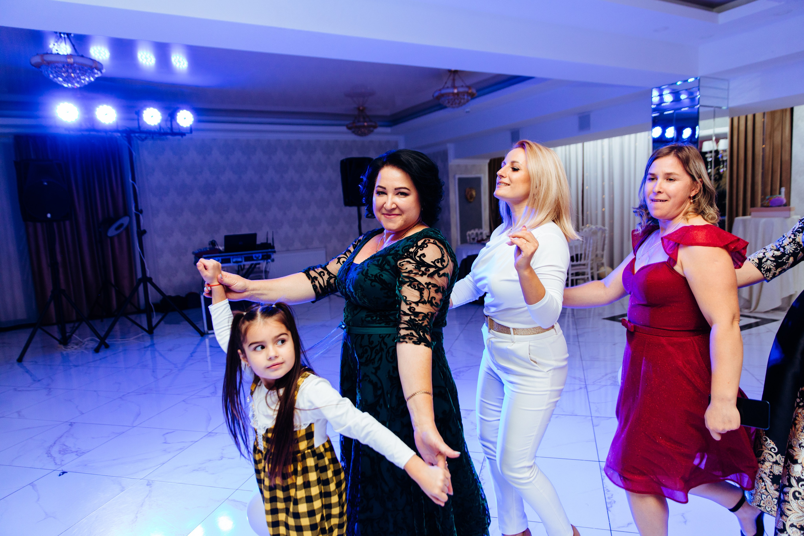 Emma. Fotograf de nuntă și evenimente private!