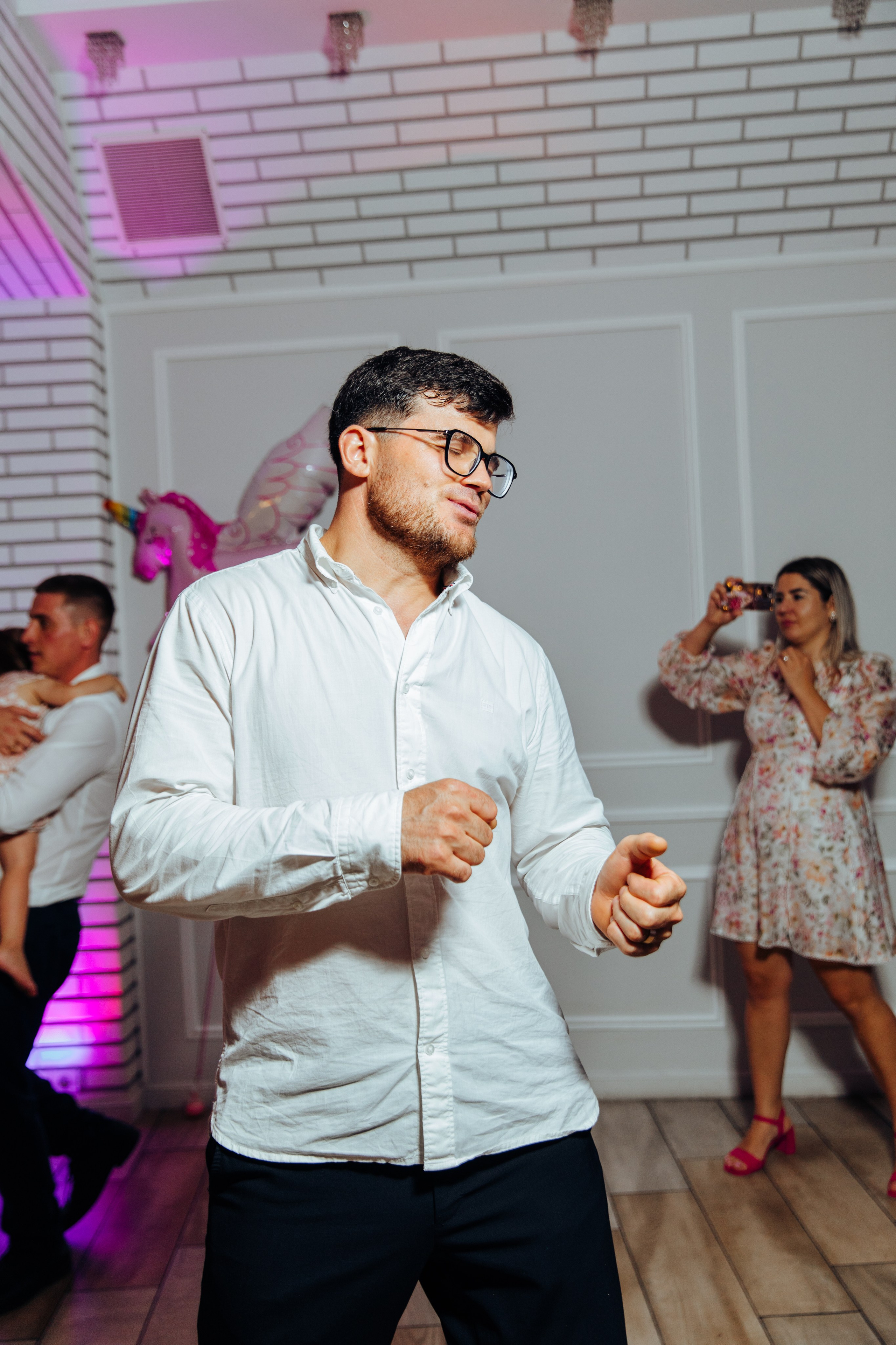 Antonia. Fotograf de nuntă și evenimente private!