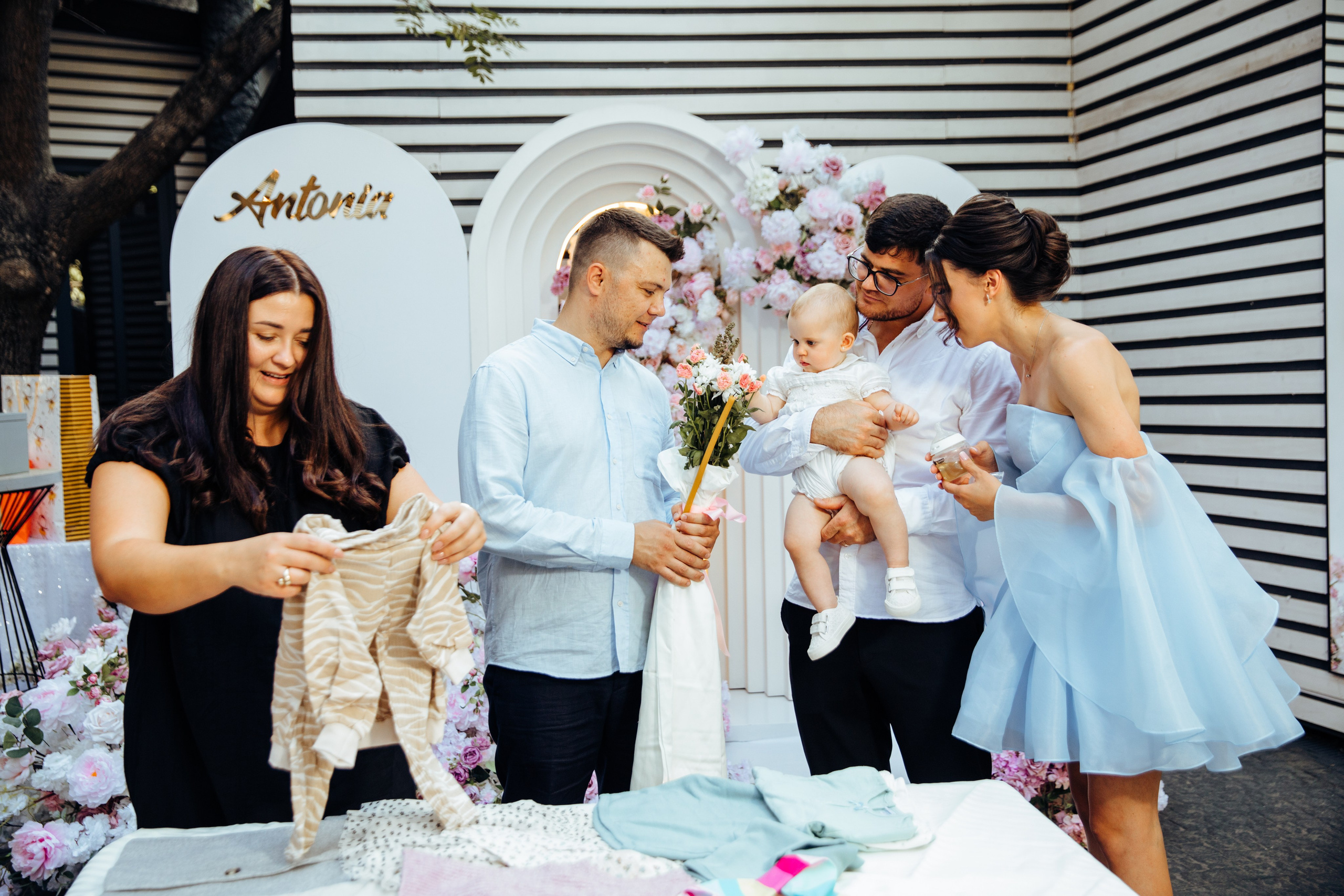 Antonia. Fotograf de nuntă și evenimente private!