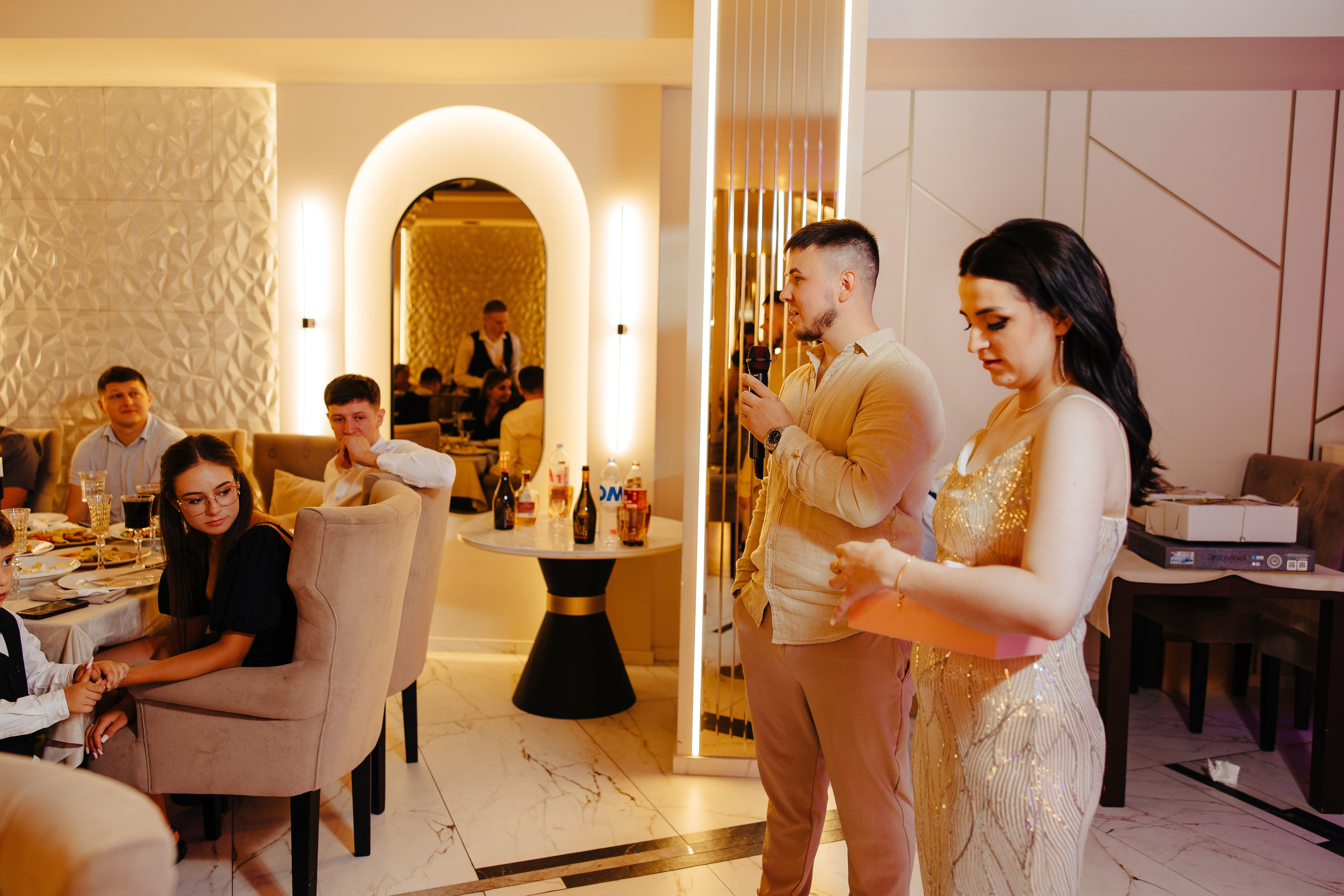 Delia. Fotograf de nuntă și evenimente private!