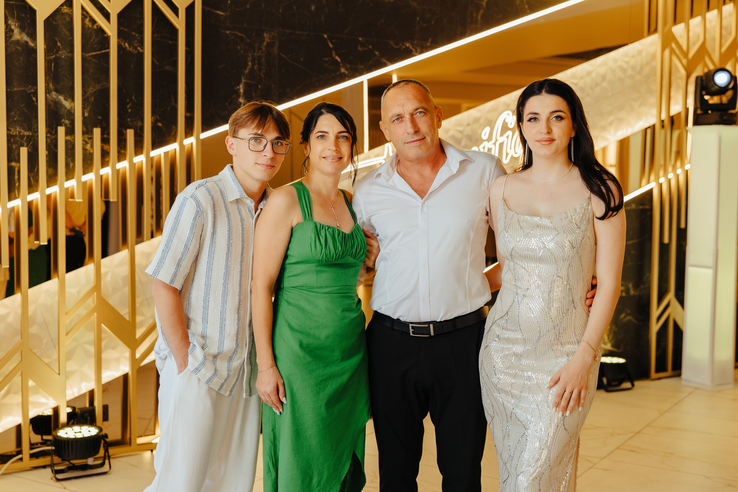 Delia. Fotograf de nuntă și evenimente private!