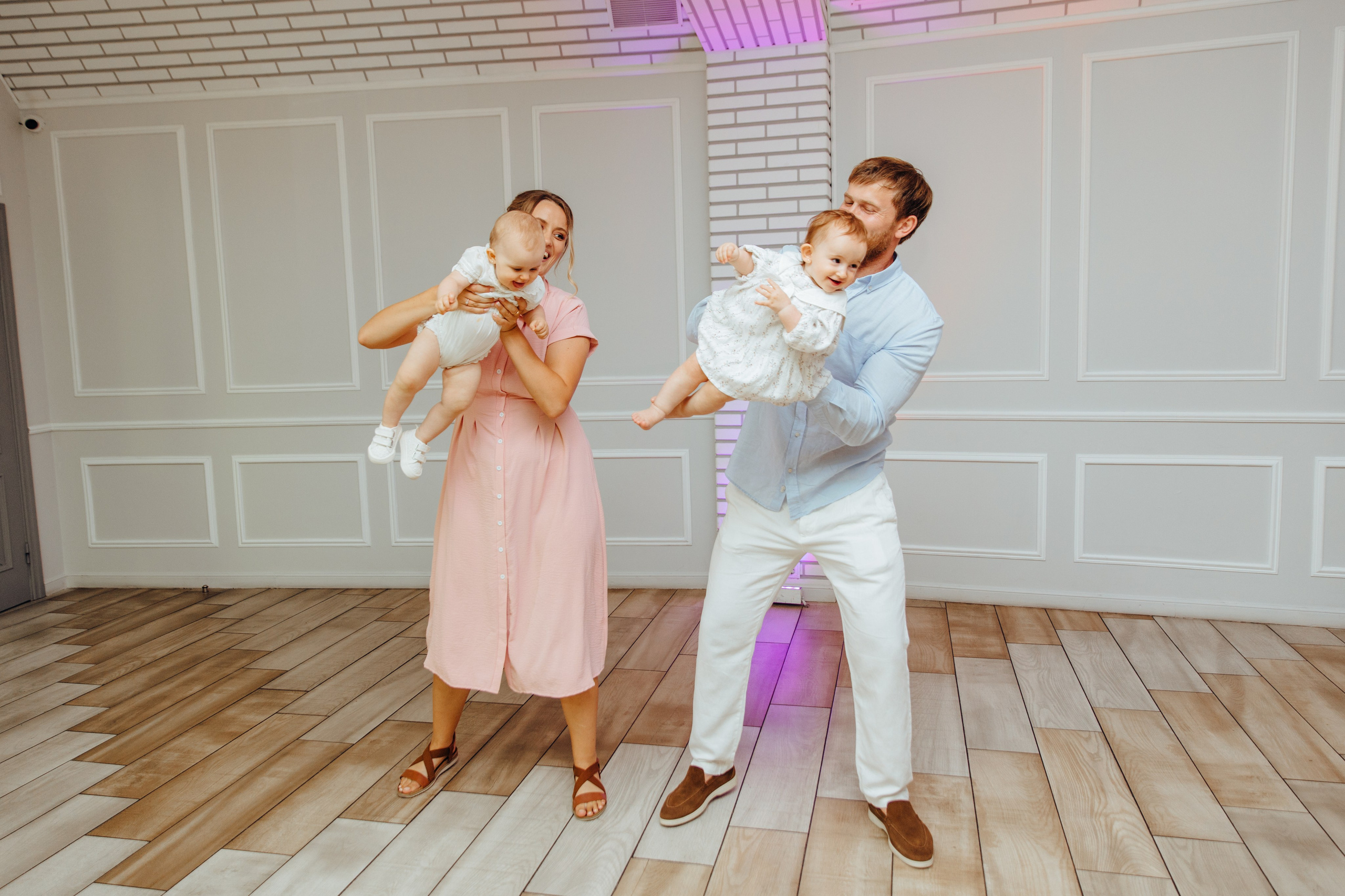 Antonia. Fotograf de nuntă și evenimente private!