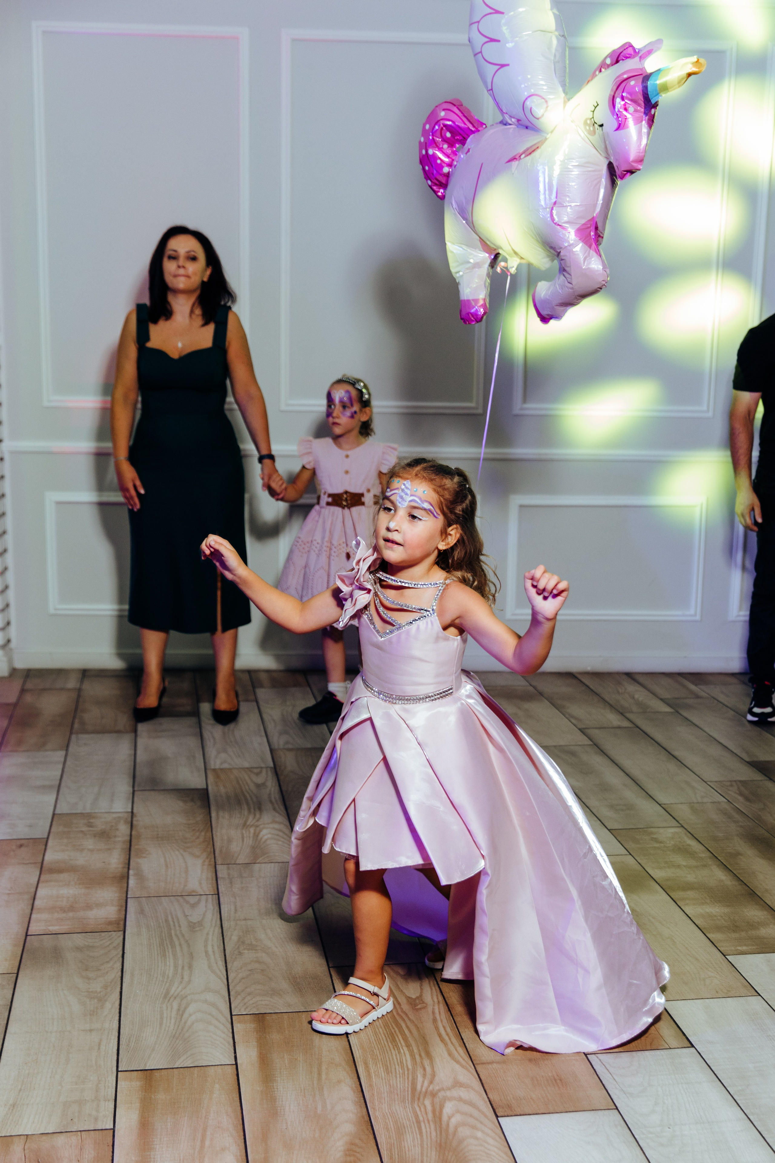 Antonia. Fotograf de nuntă și evenimente private!