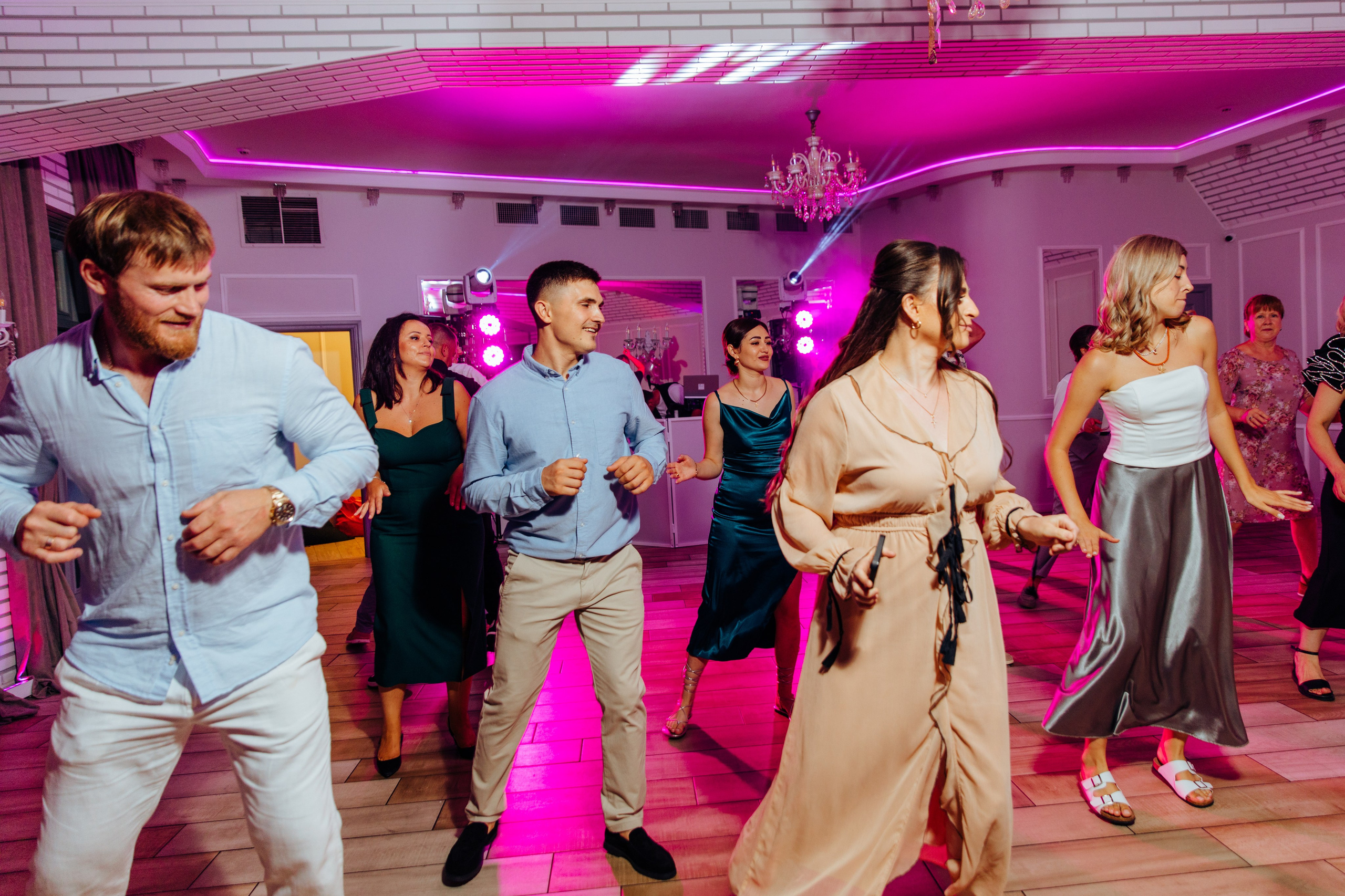 Antonia. Fotograf de nuntă și evenimente private!