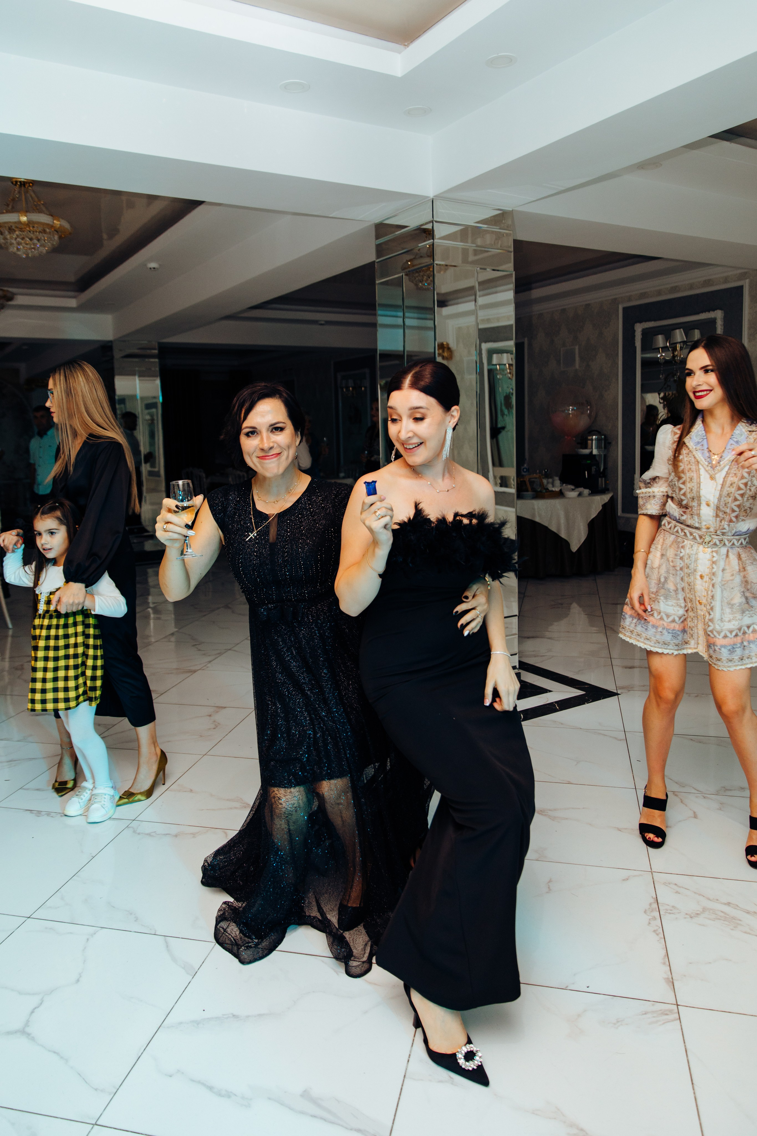 Emma. Fotograf de nuntă și evenimente private!