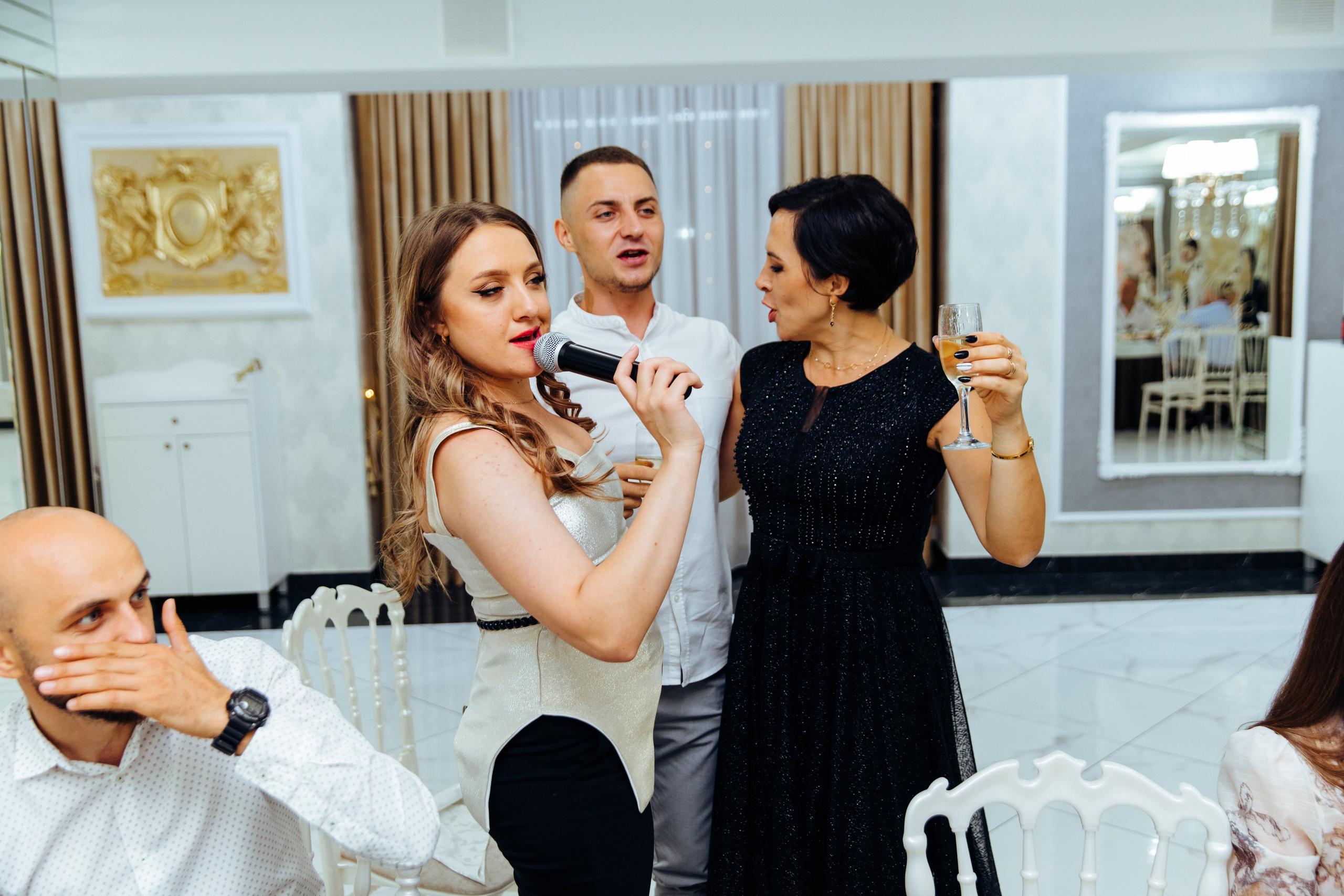 Emma. Fotograf de nuntă și evenimente private!