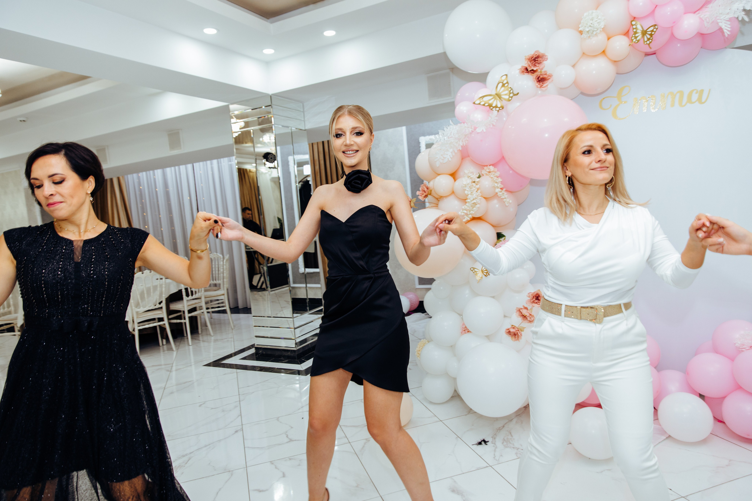 Emma. Fotograf de nuntă și evenimente private!