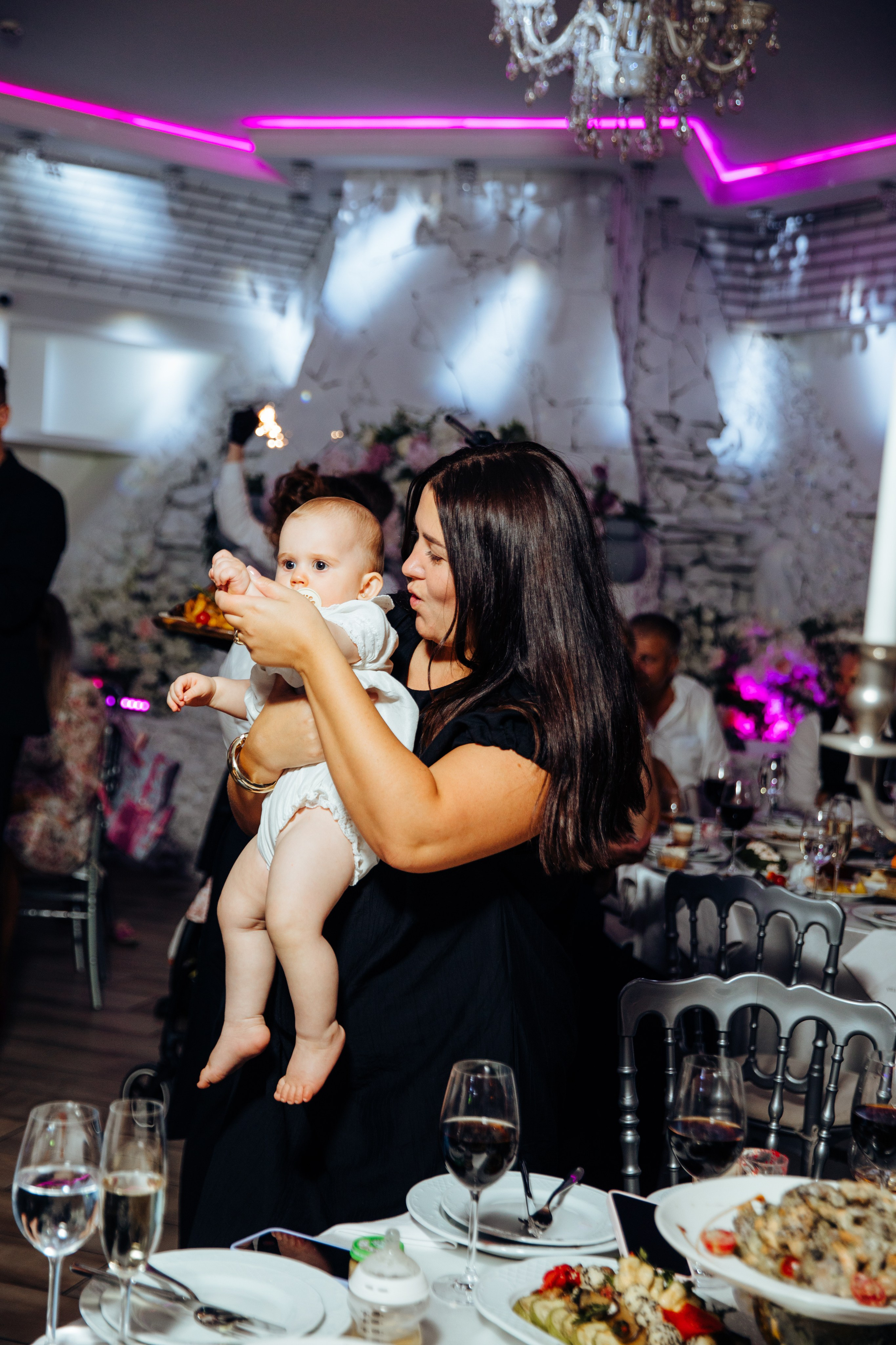 Antonia. Fotograf de nuntă și evenimente private!