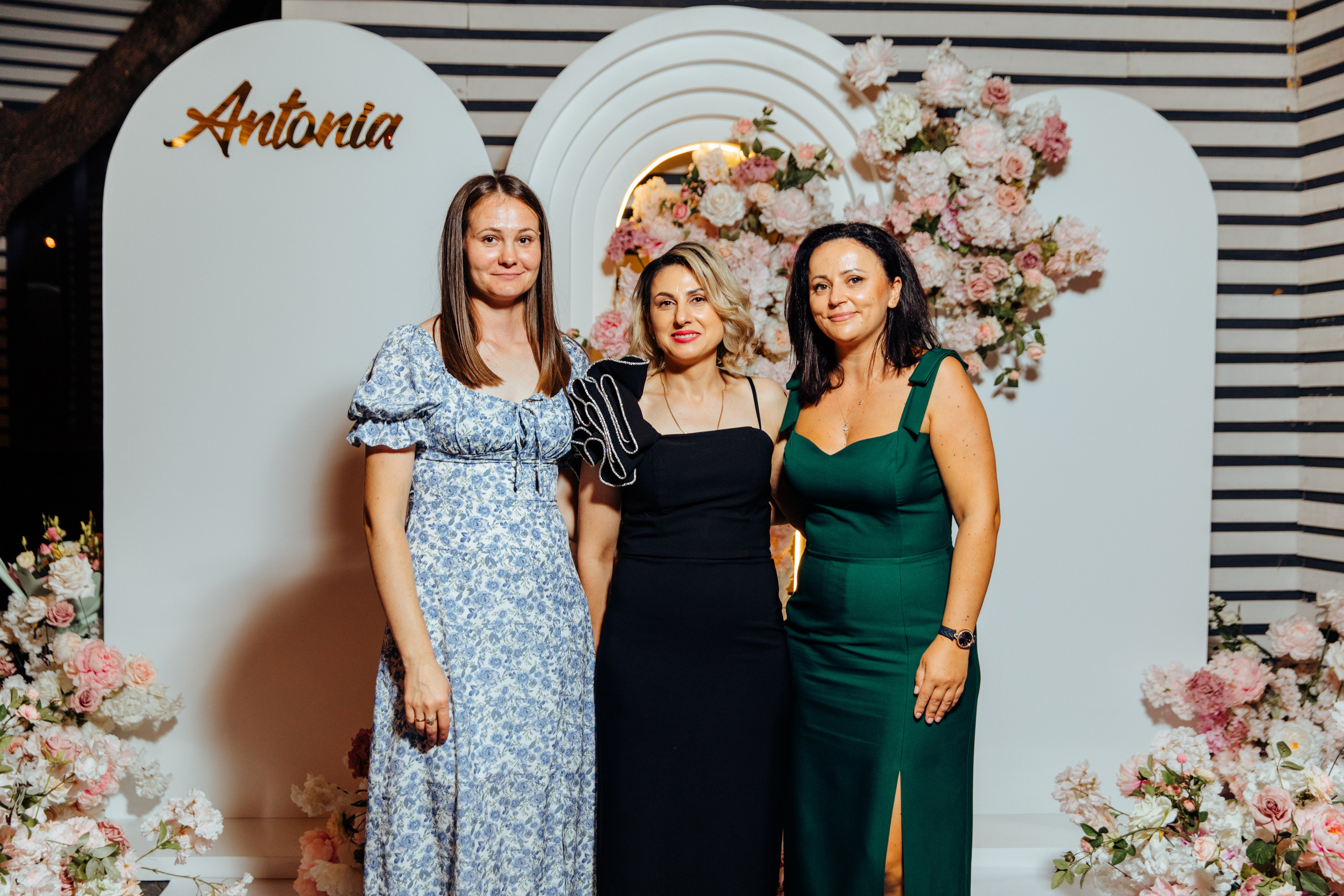 Antonia. Fotograf de nuntă și evenimente private!