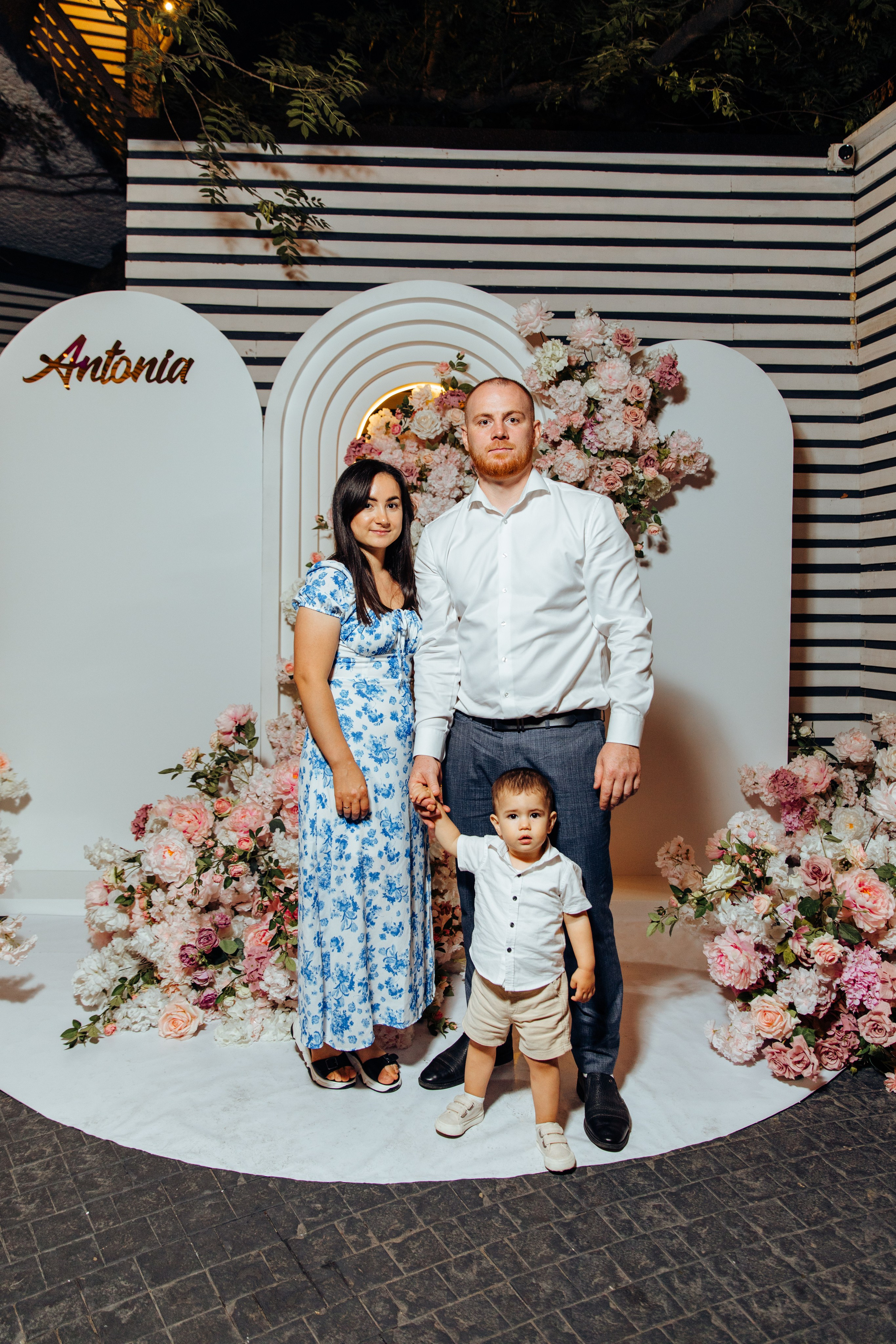 Antonia. Fotograf de nuntă și evenimente private!