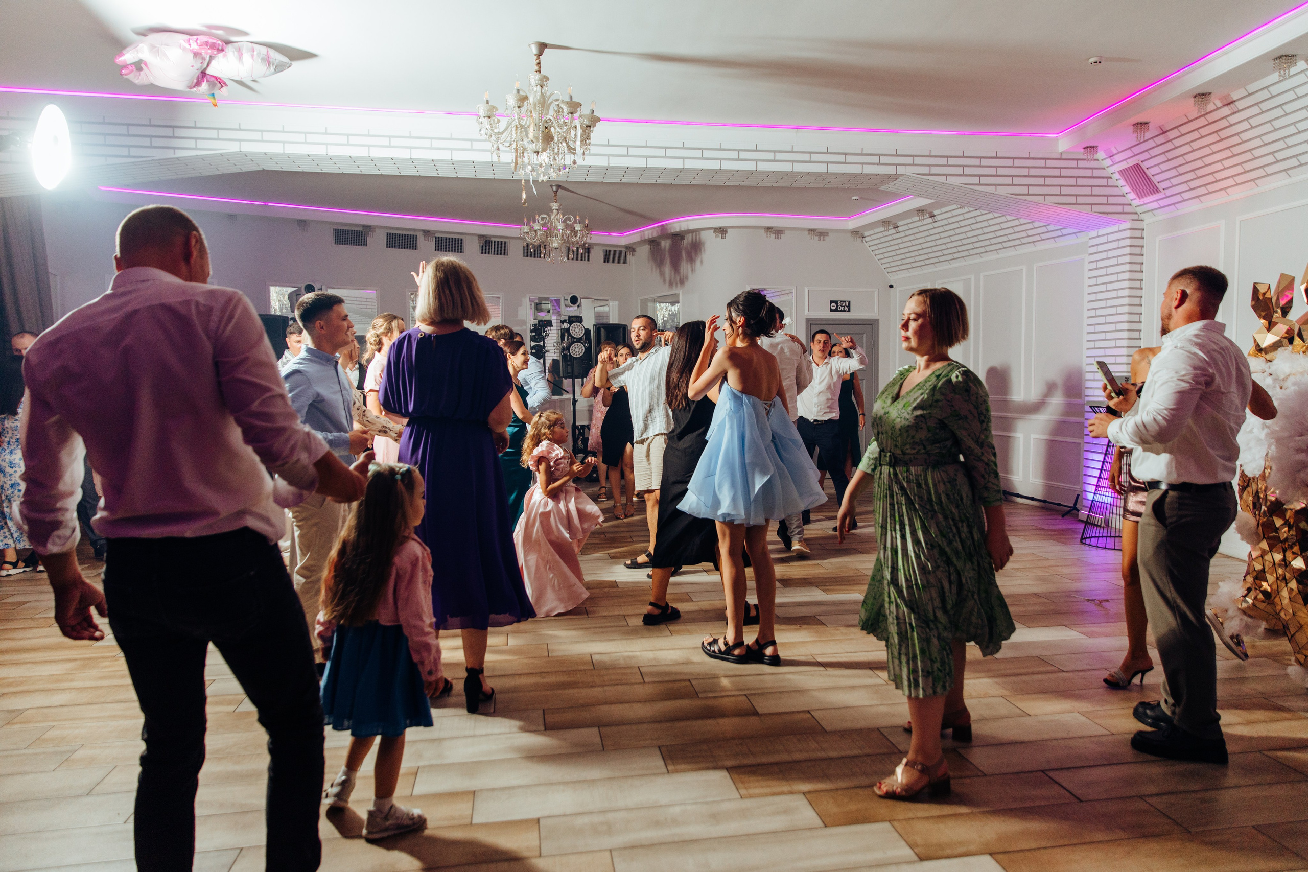 Antonia. Fotograf de nuntă și evenimente private!