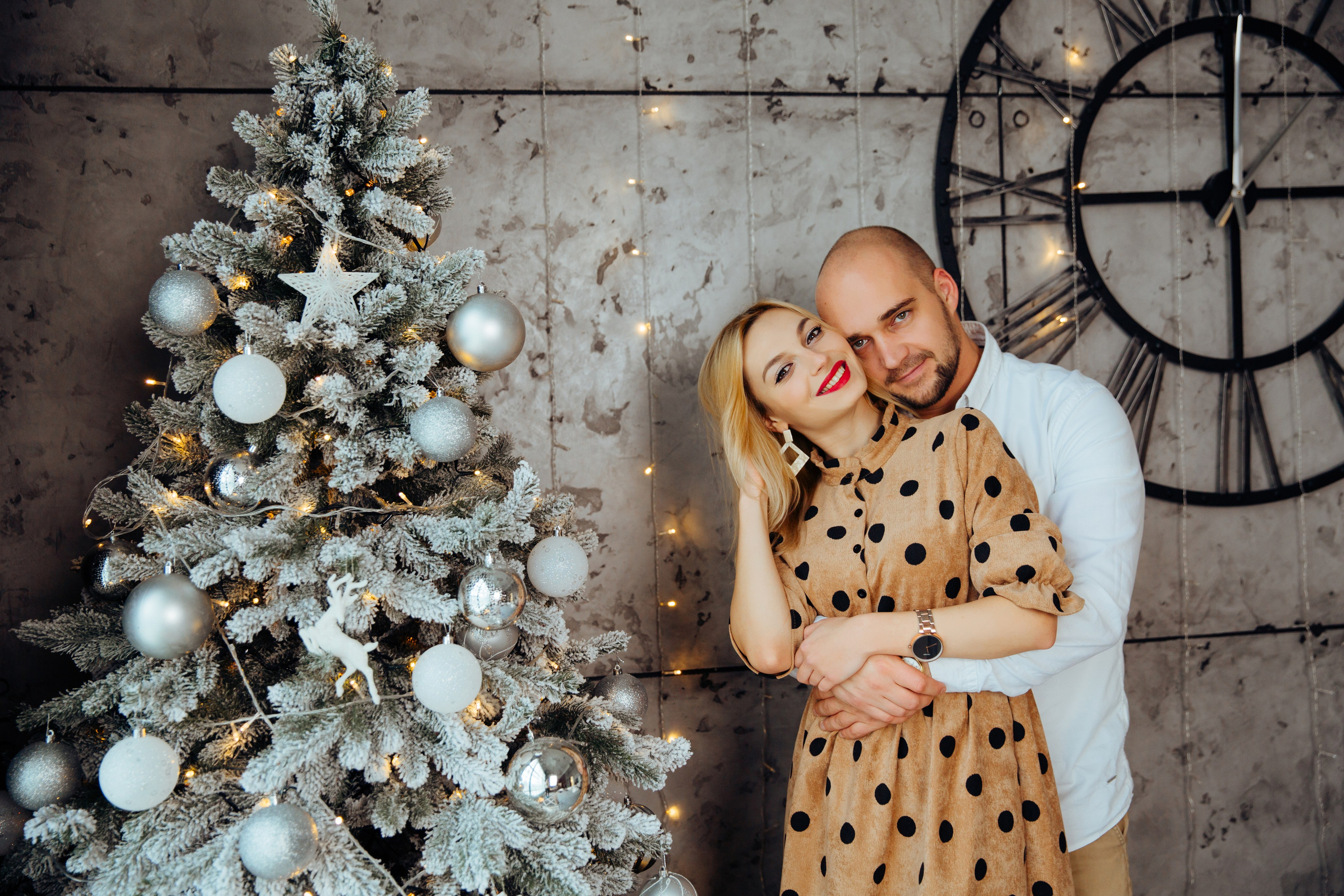 Magia sarbātorilor. Fotograf de nuntă și evenimente private!