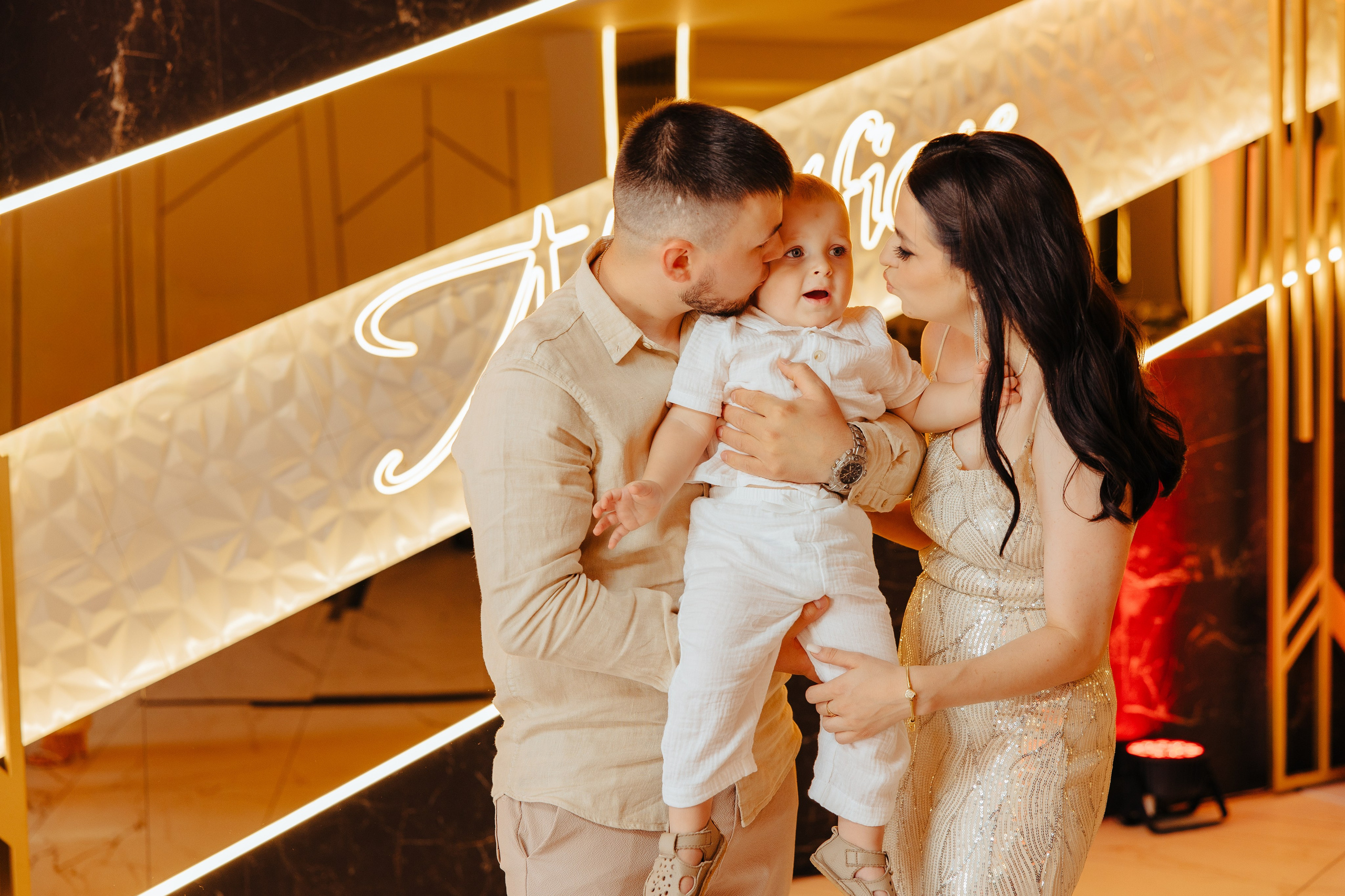 Delia. Fotograf de nuntă și evenimente private!