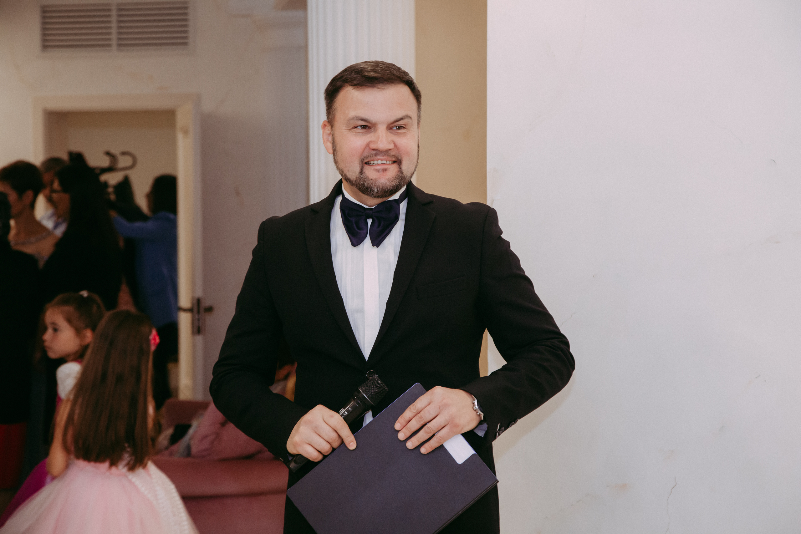 Лучший ведущий на свадьбу Кишинев. Ведущий счастливых свадеб в Кишинев