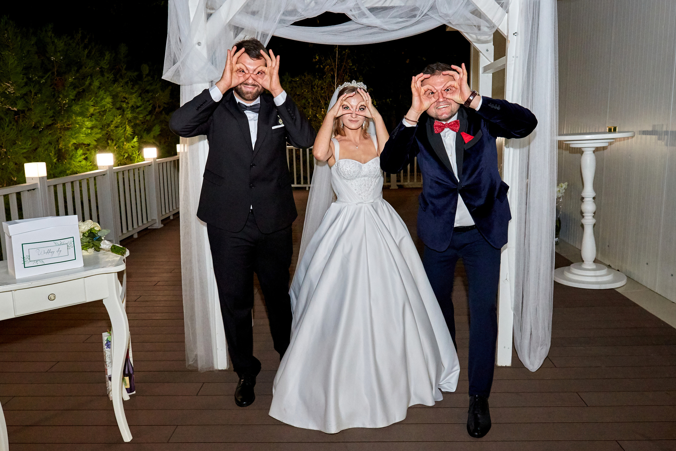 ведущий москва