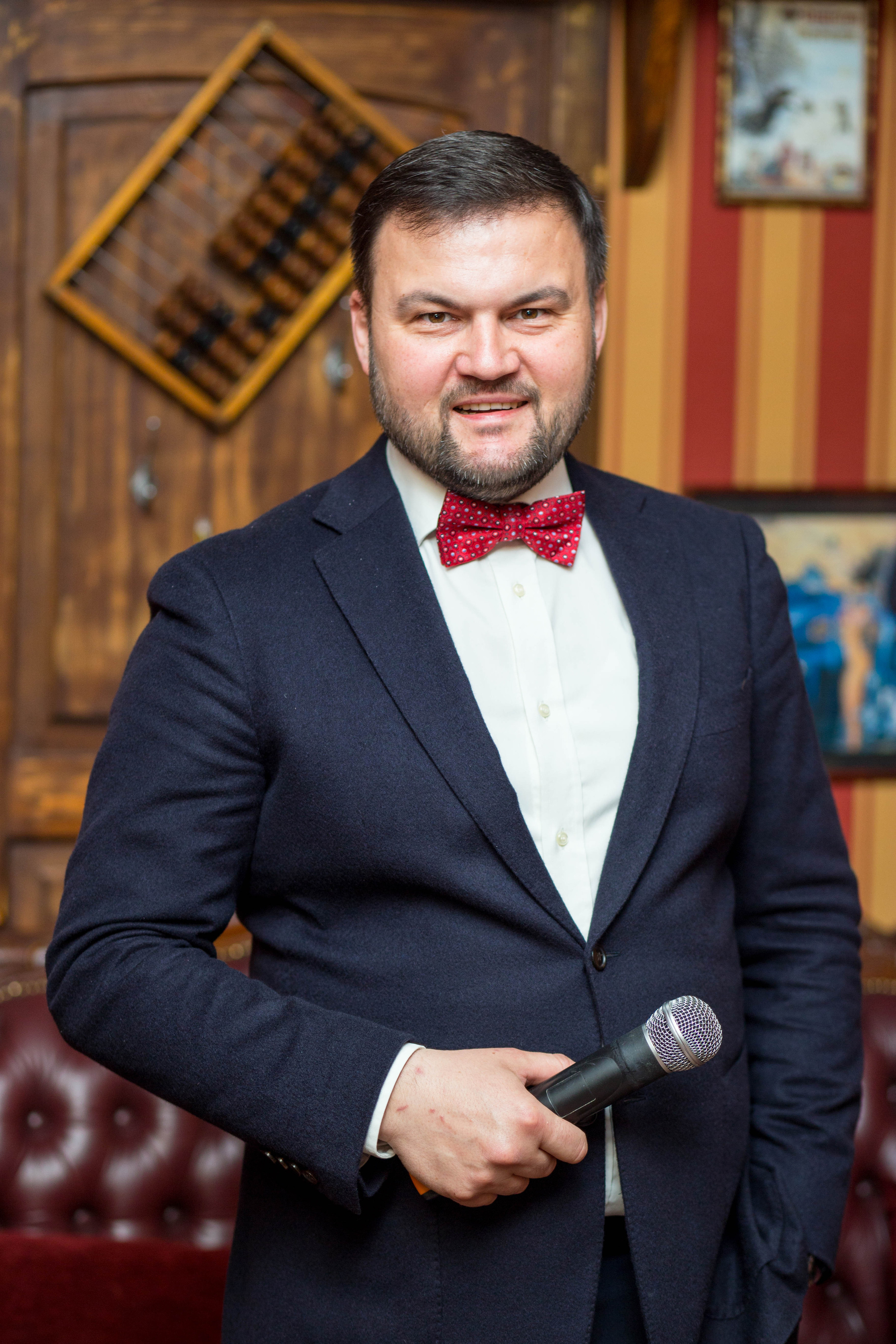 Servicii de Moderator,Dj,Lumini,Fum greu,Foto și video,Iepurasii de aur,Show programe la Chișinău și în afară țării.                                                                                          Услуги Ведущего,Диджея,Свет,Тяжелый дым,Фото и видео,Зеркальные кролики,Шоу программа в Кишиневе и по всему миру.    Viber,Whatsapp,Telegram:+37379886716.                                     