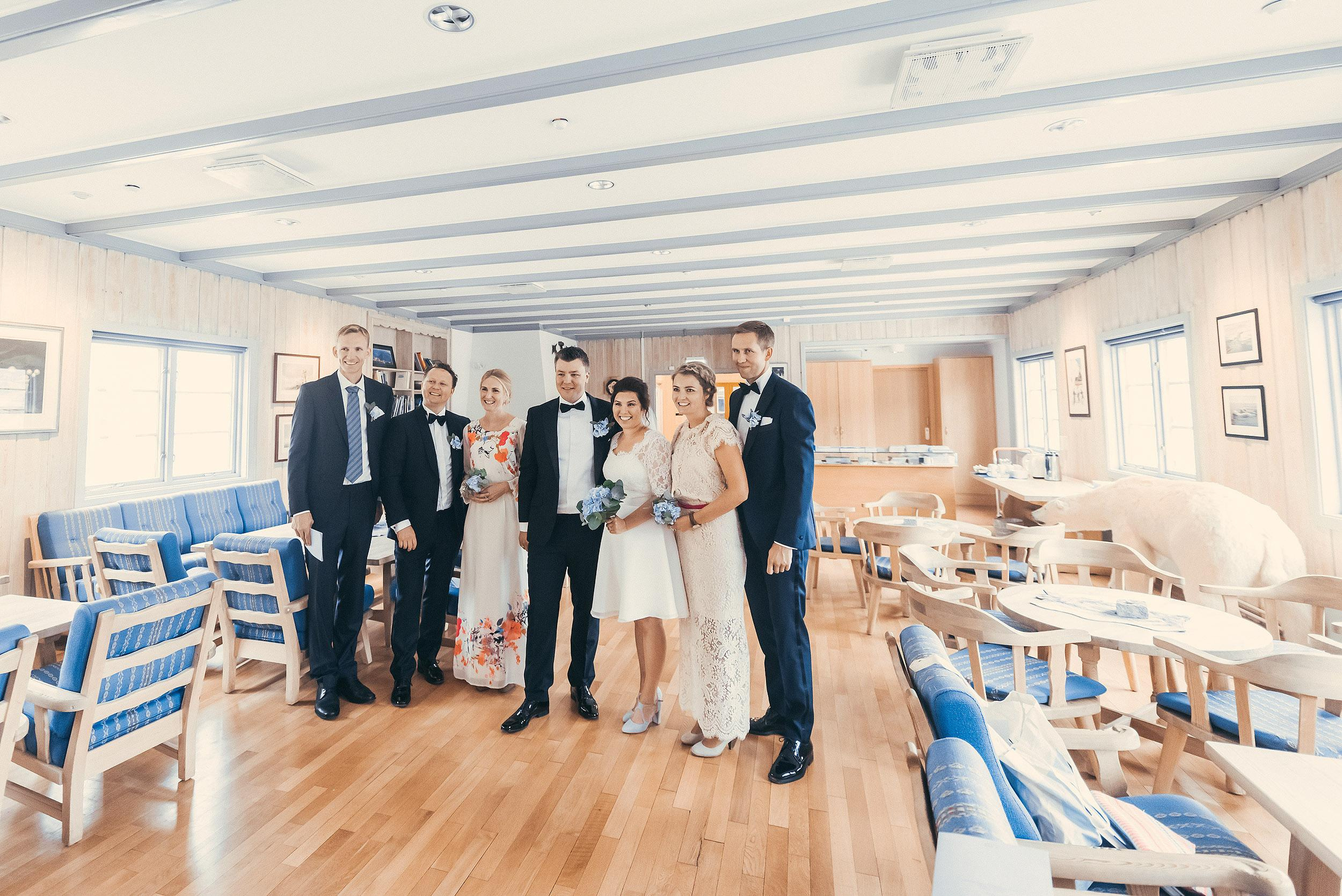 Ida and Tommy. Svalbard. Family and wedding photographer in Norway Bublik Polina