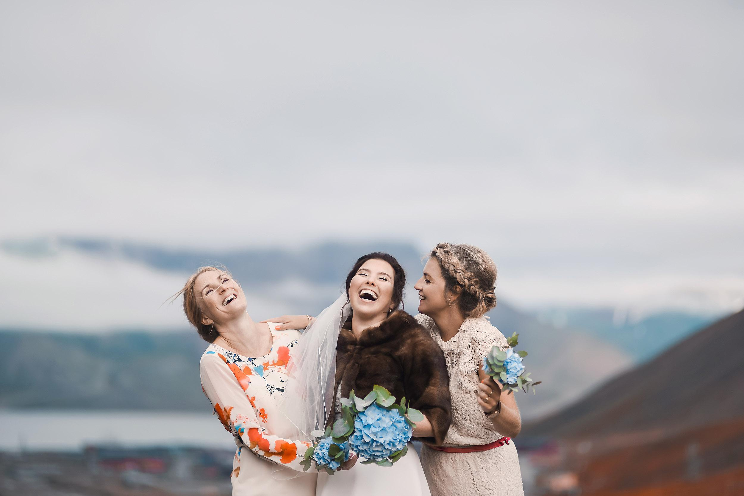 Ida and Tommy. Svalbard. Family and wedding photographer in Norway Bublik Polina